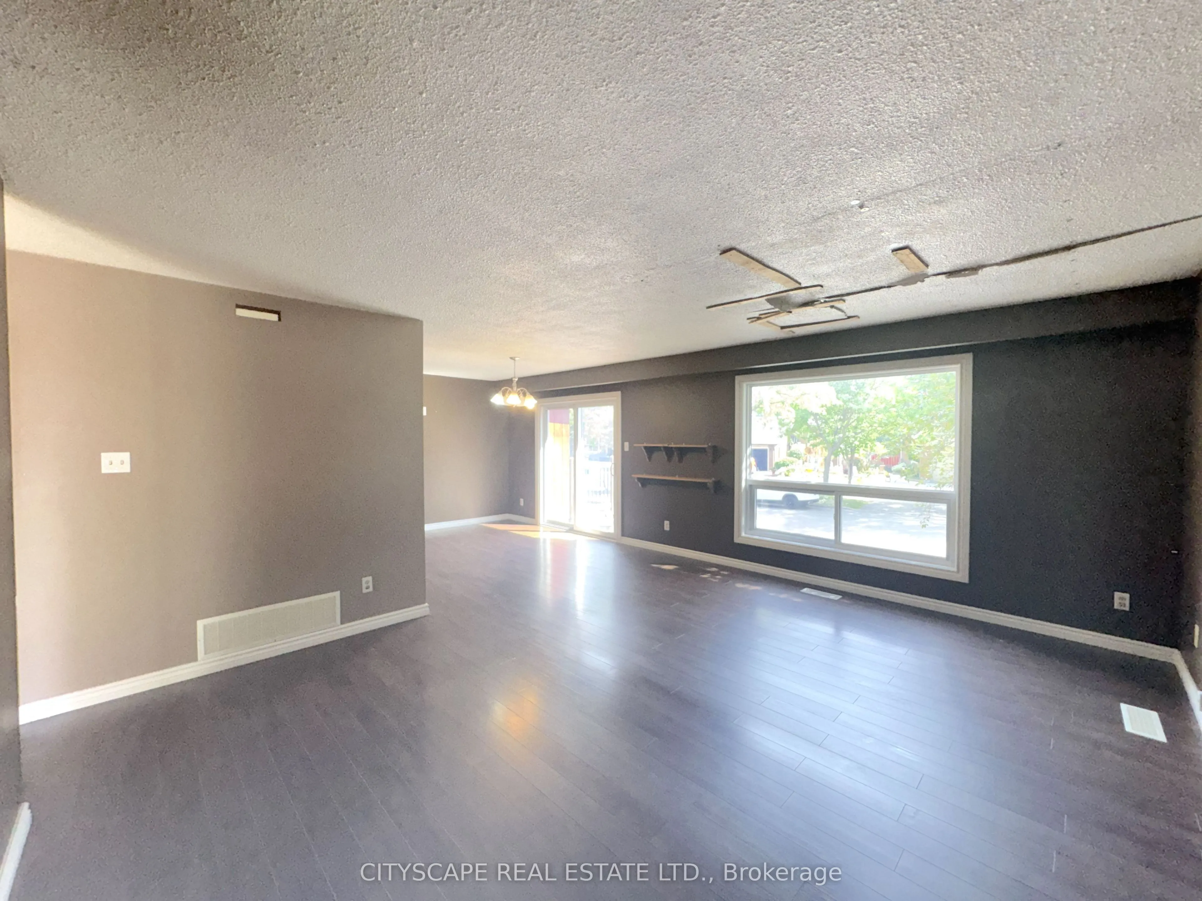 6087 Featherhead Crescent