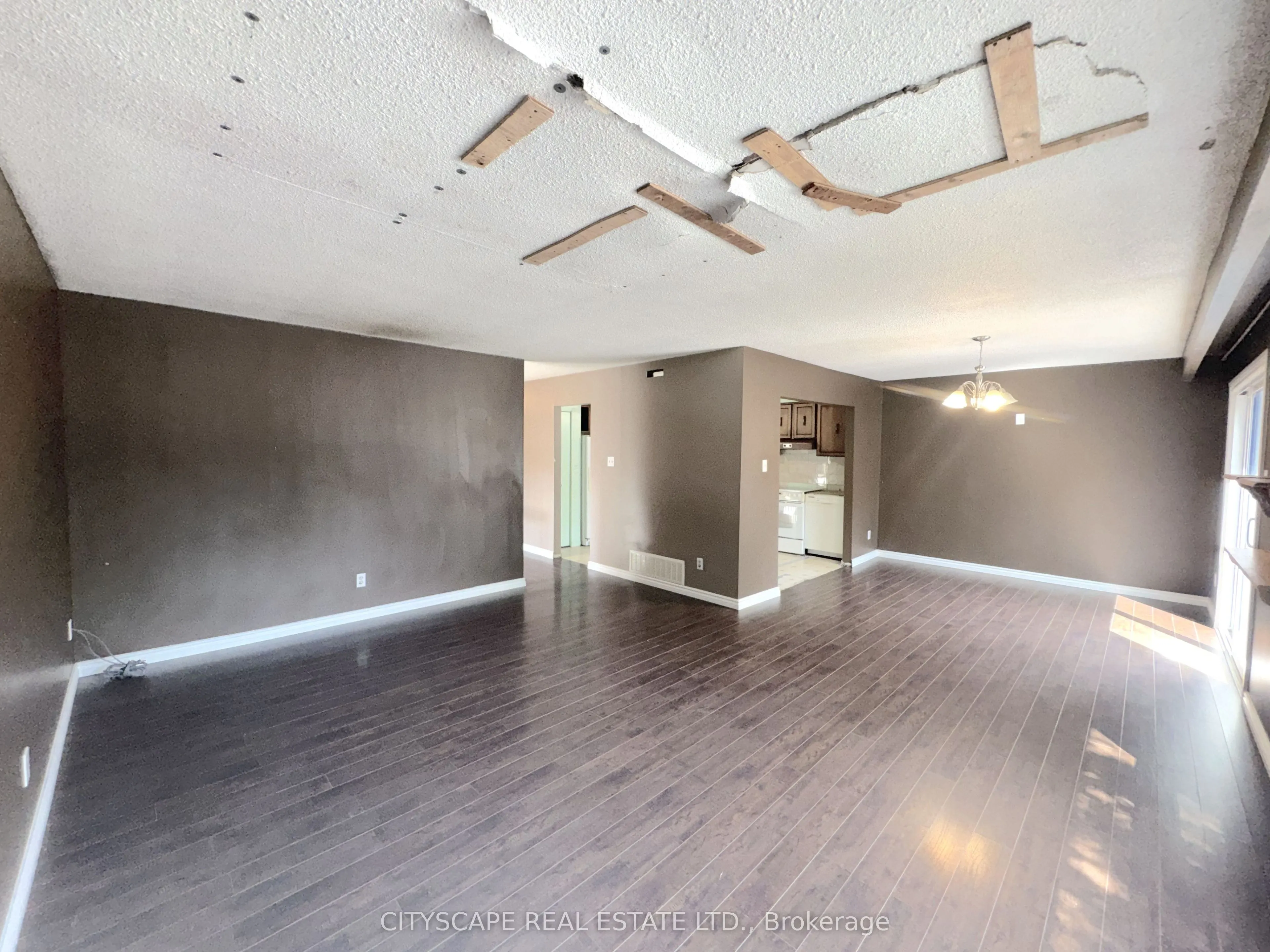 6087 Featherhead Crescent