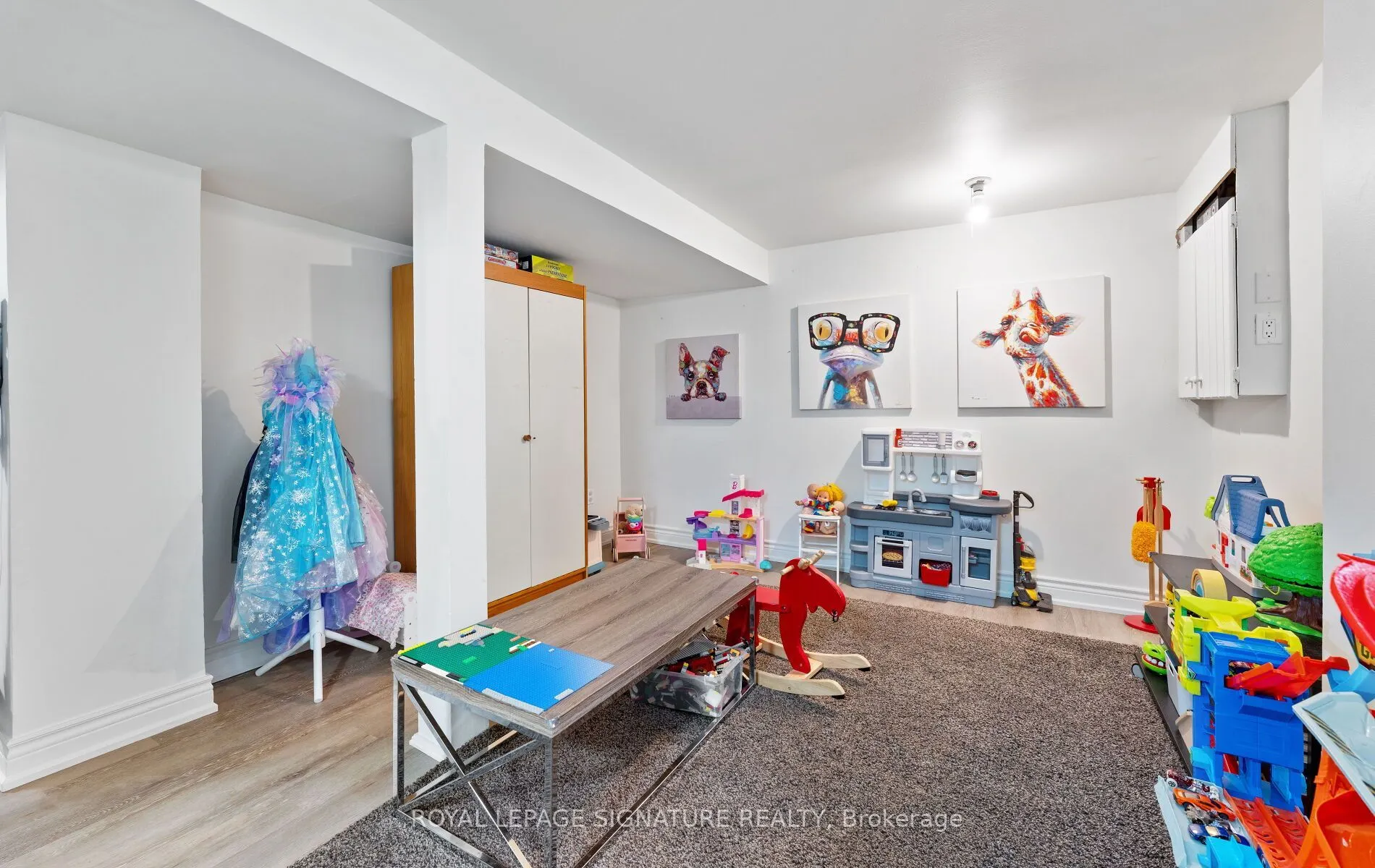 4045 Taffey Crescent