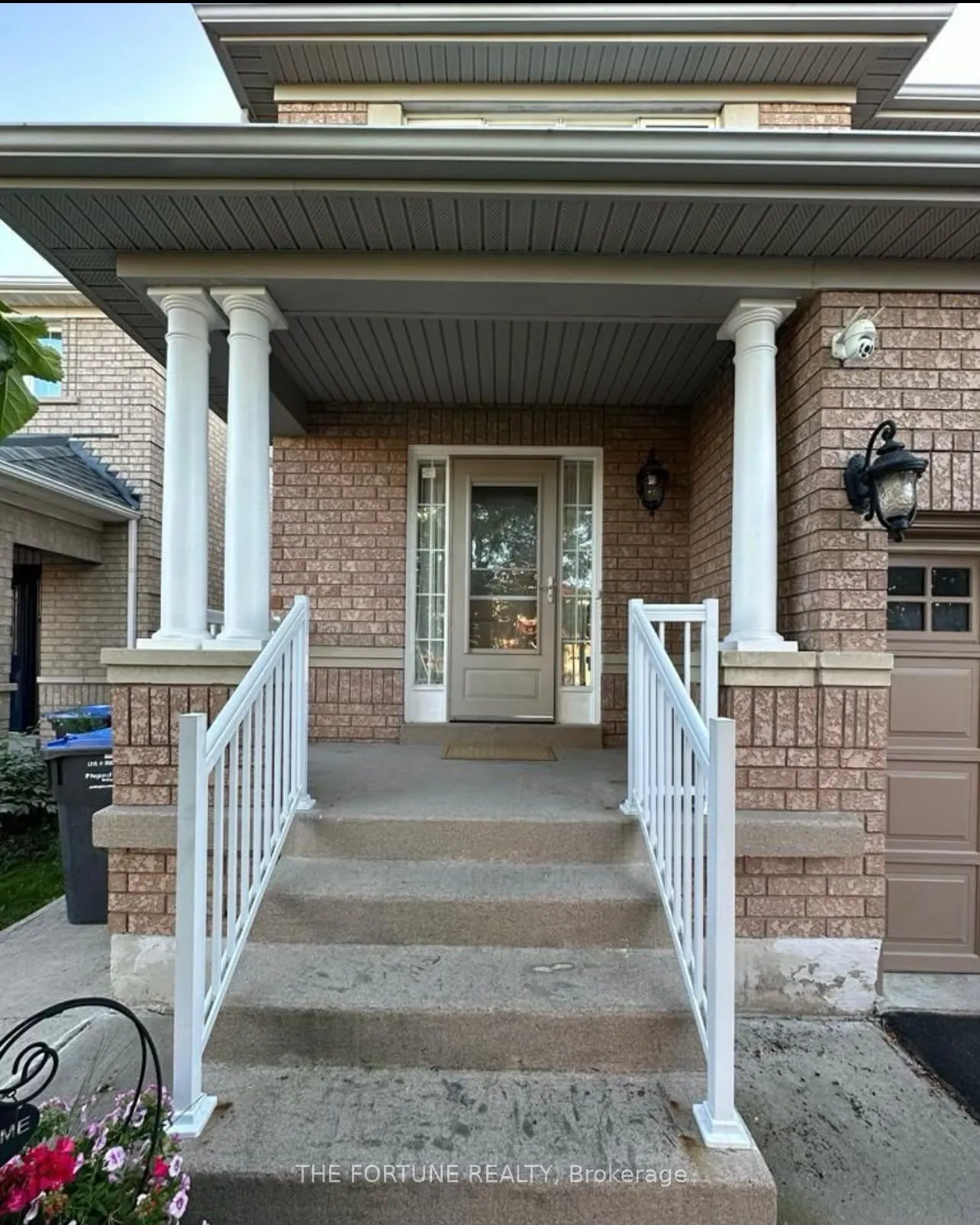 22 Waterdale Road #Upper