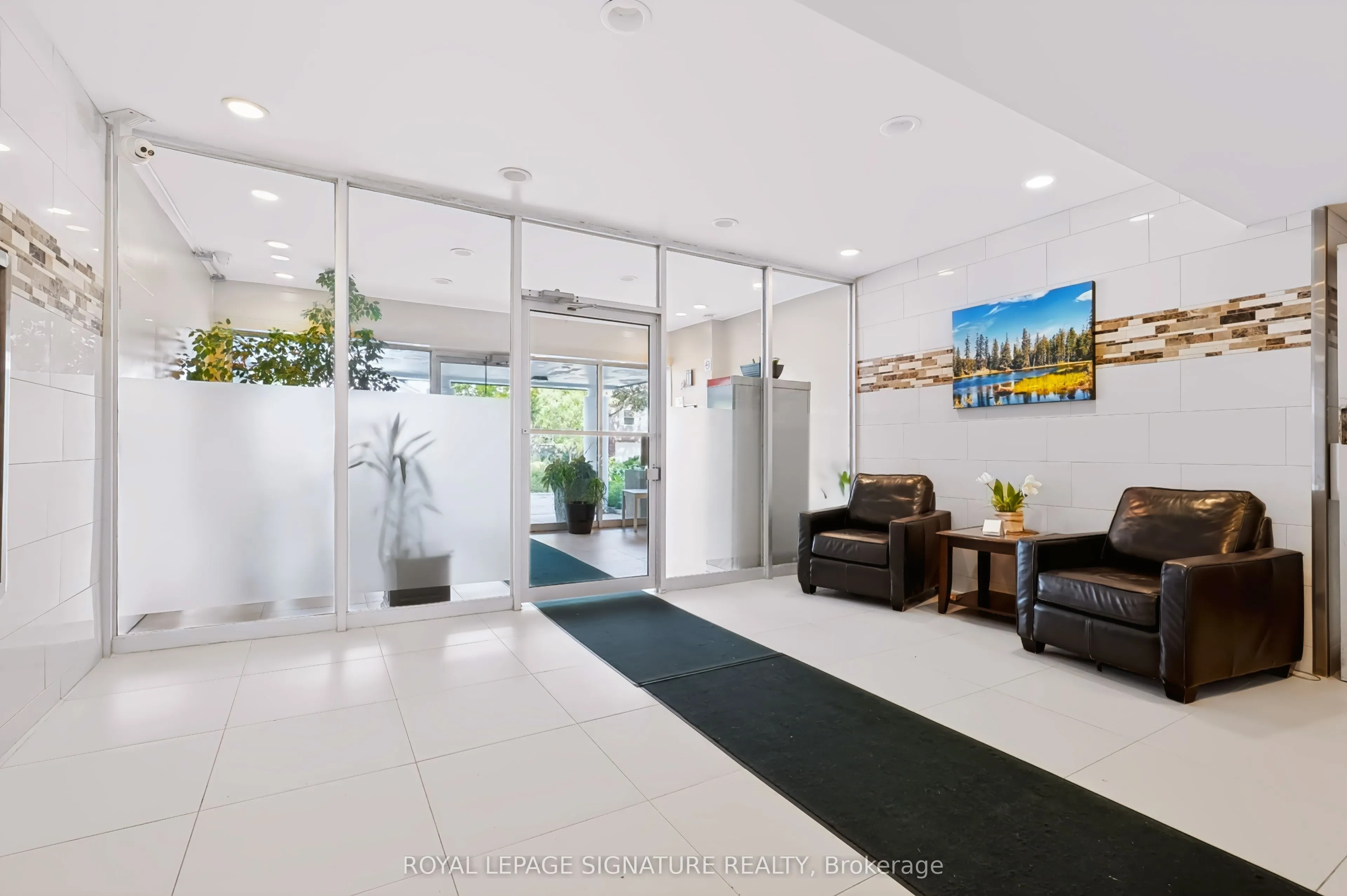 2485 Woking Crescent #401