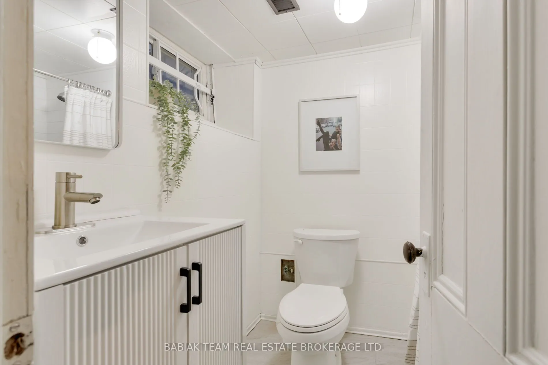 45 Montye Avenue