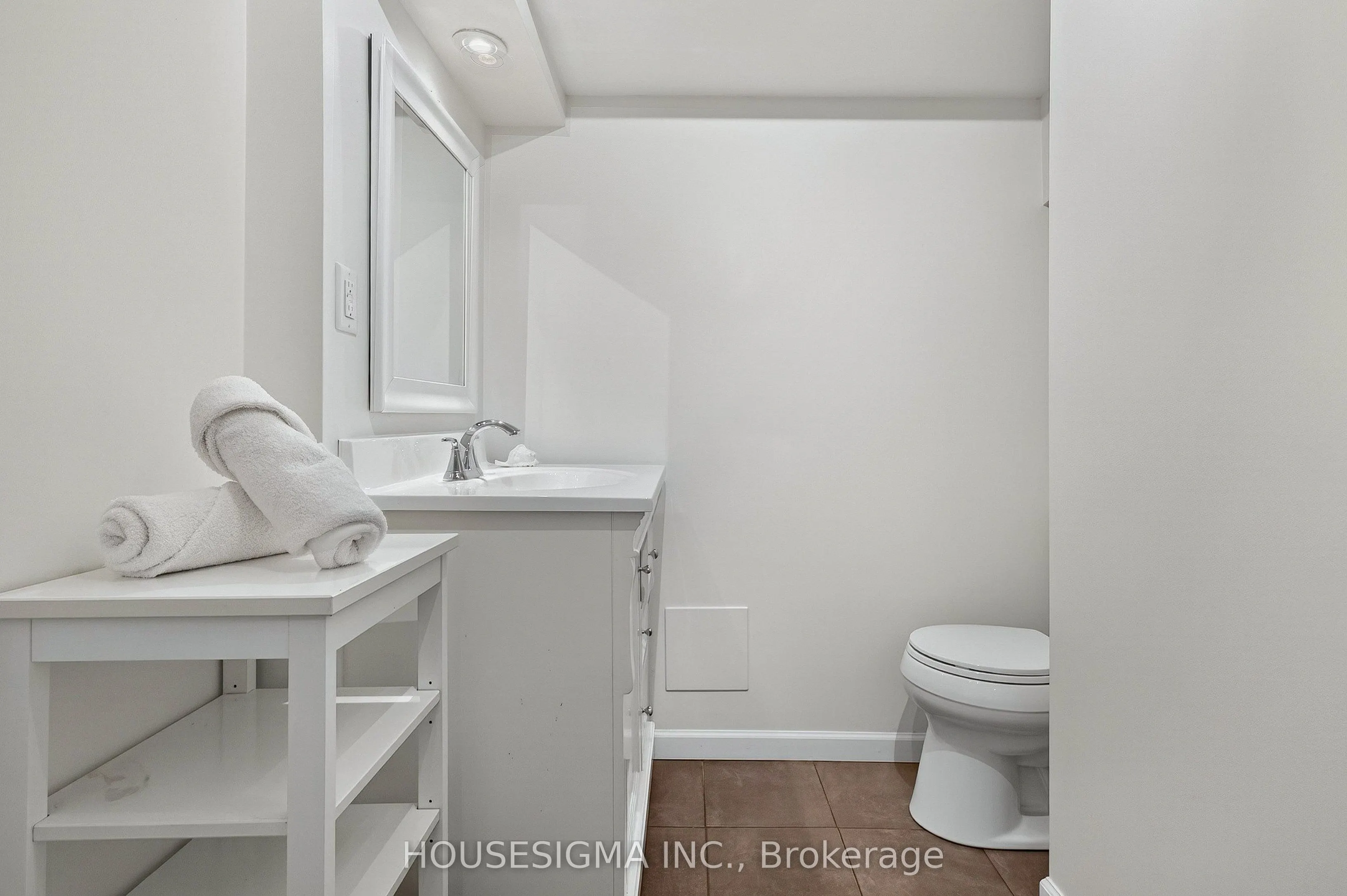 15 Centennial Park Road S #90
