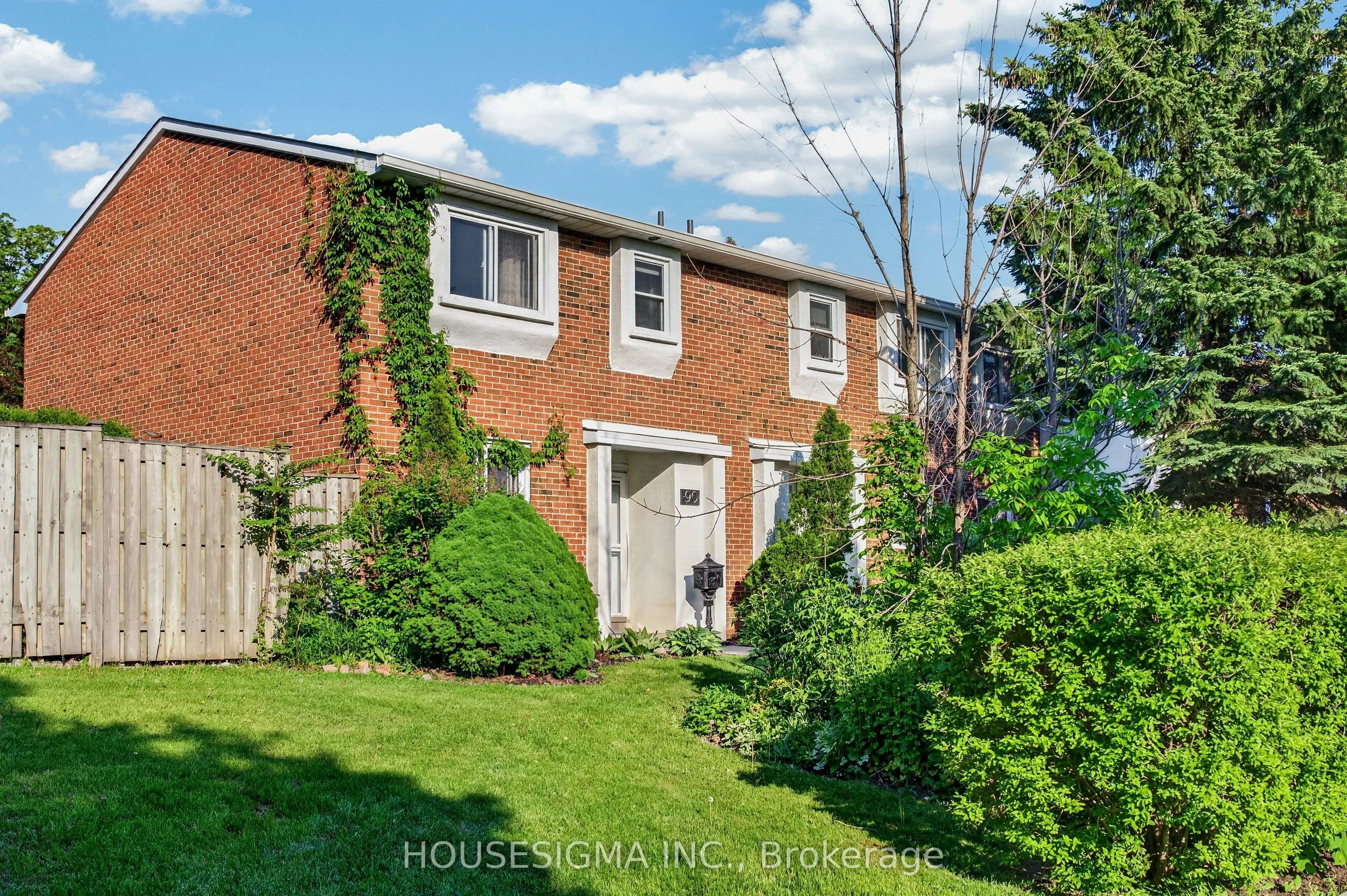 15 Centennial Park Road S #90