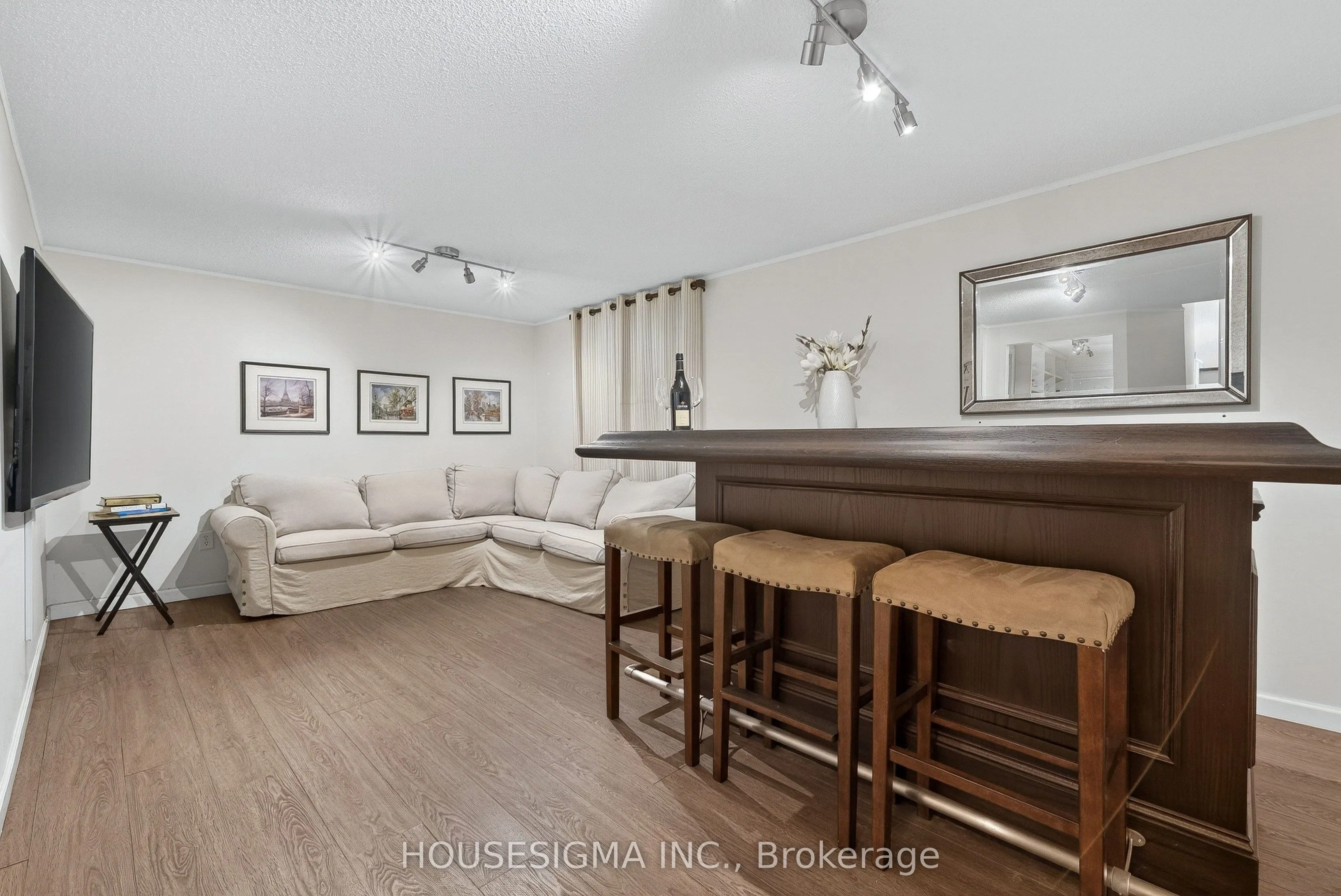 15 Centennial Park Road S #90