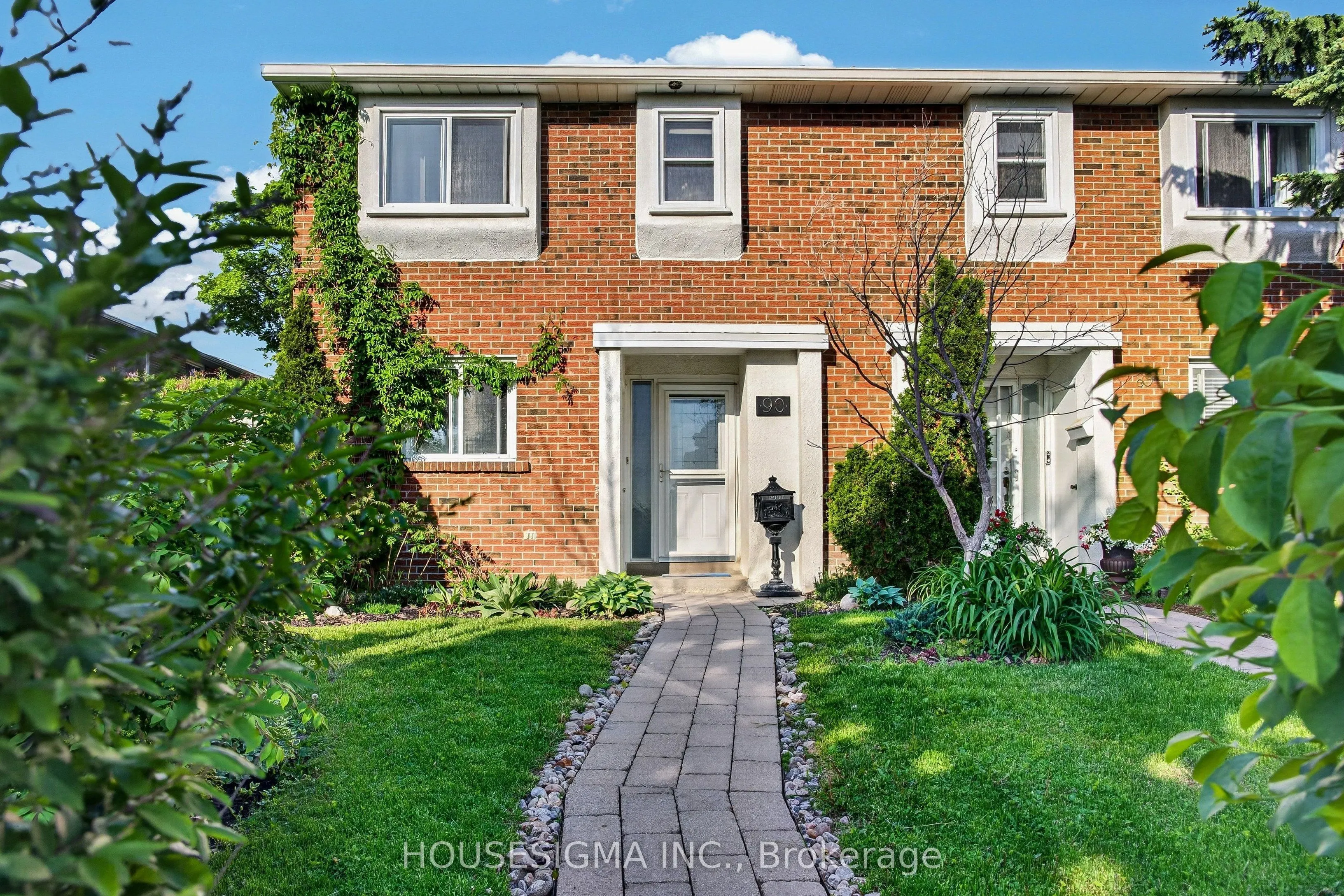 15 Centennial Park Road S #90