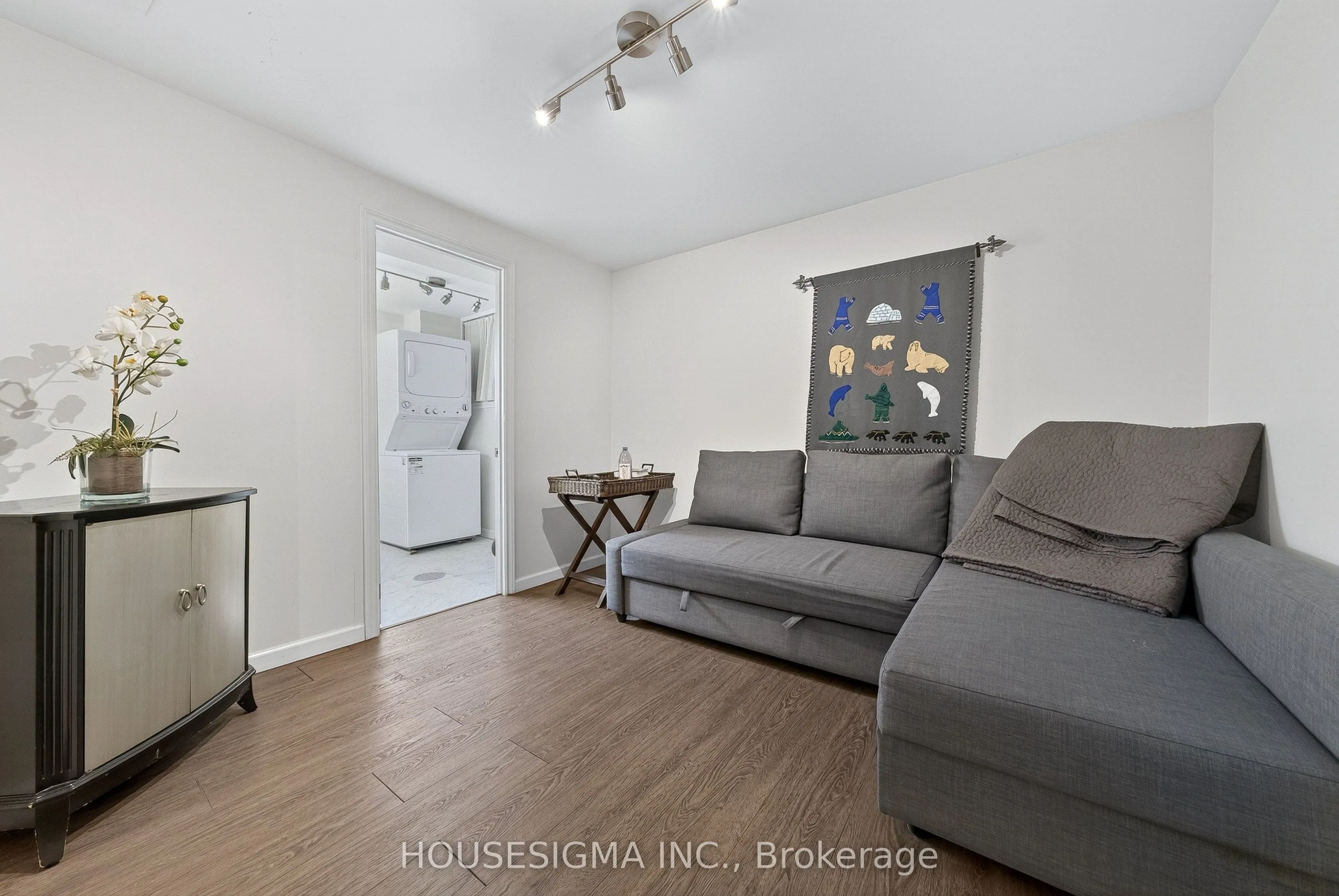15 Centennial Park Road S #90