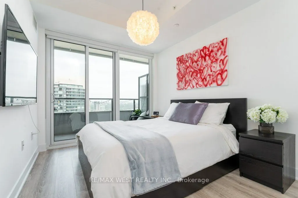 20 Shore Breeze Drive #3206