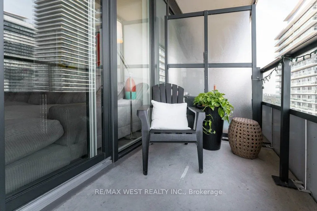 20 Shore Breeze Drive #3206