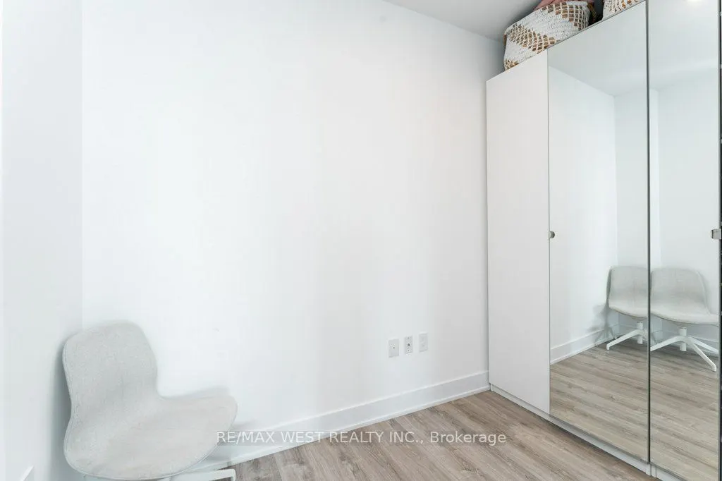 20 Shore Breeze Drive #3206