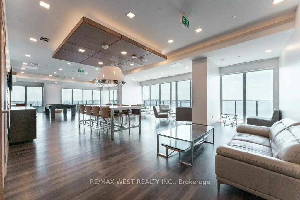 20 Shore Breeze Drive #3206
