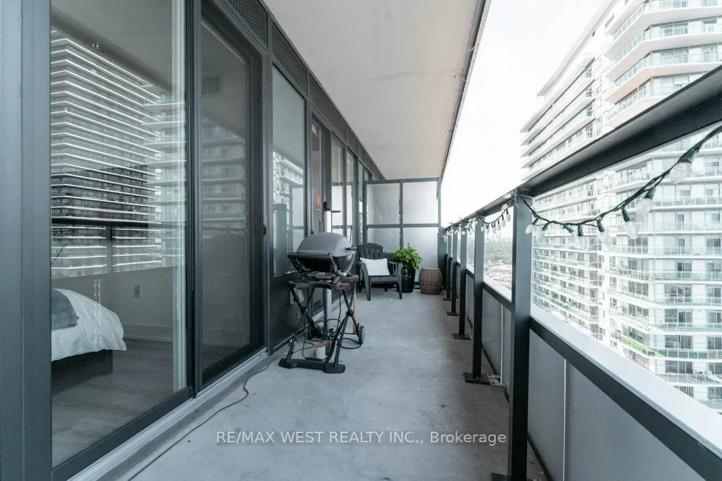 20 Shore Breeze Drive #3206