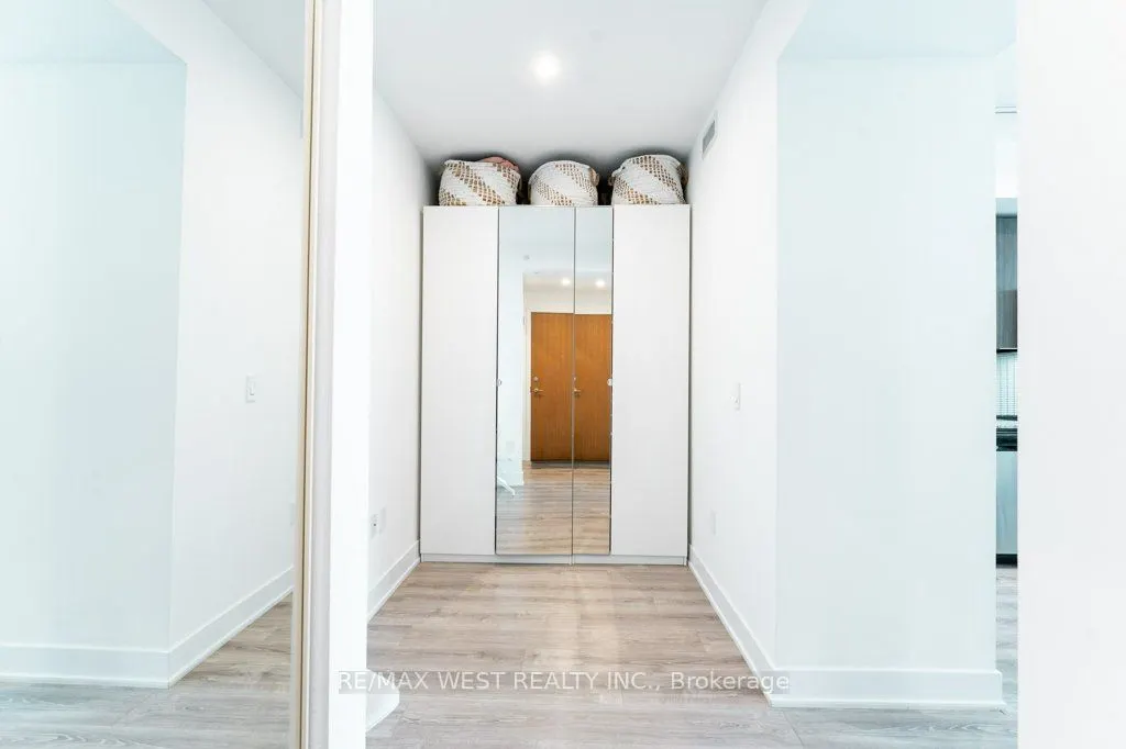 20 Shore Breeze Drive #3206
