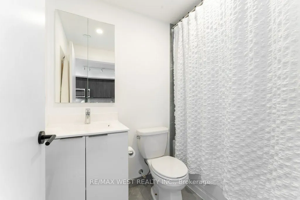 20 Shore Breeze Drive #3206