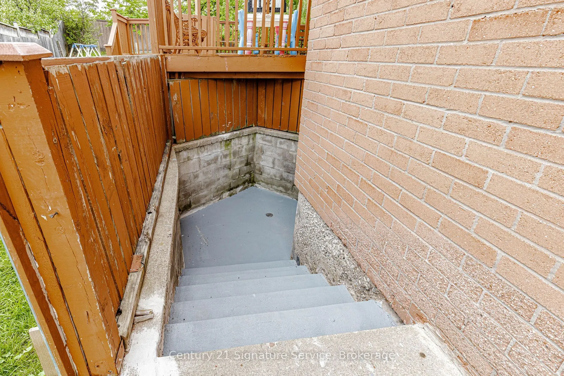 22 Merganser Crescent