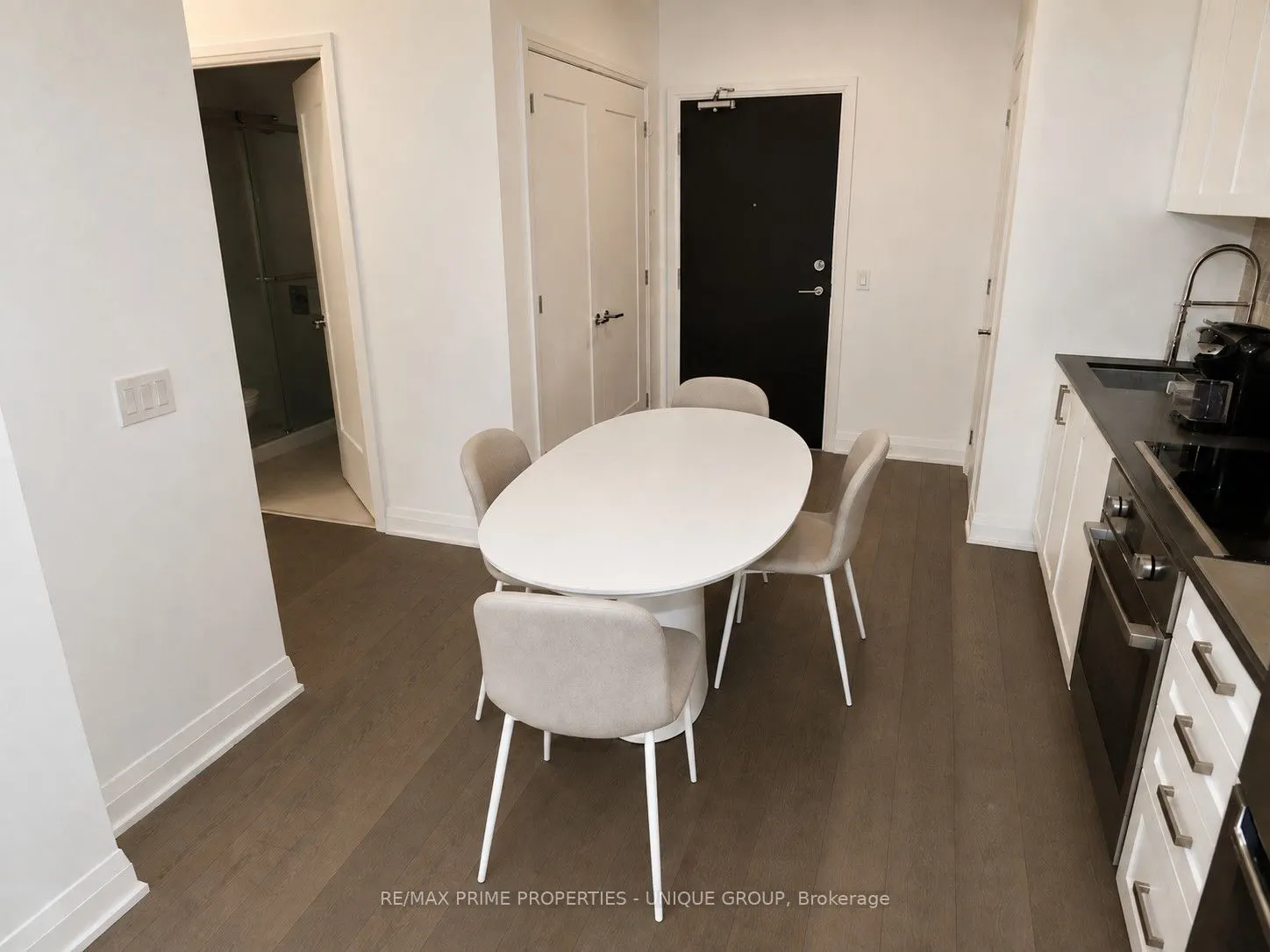 293 The Kingsway #412