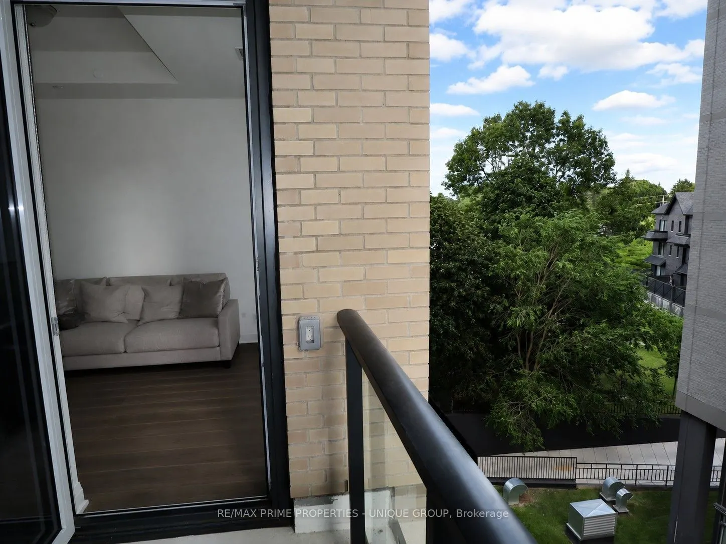 293 The Kingsway #412
