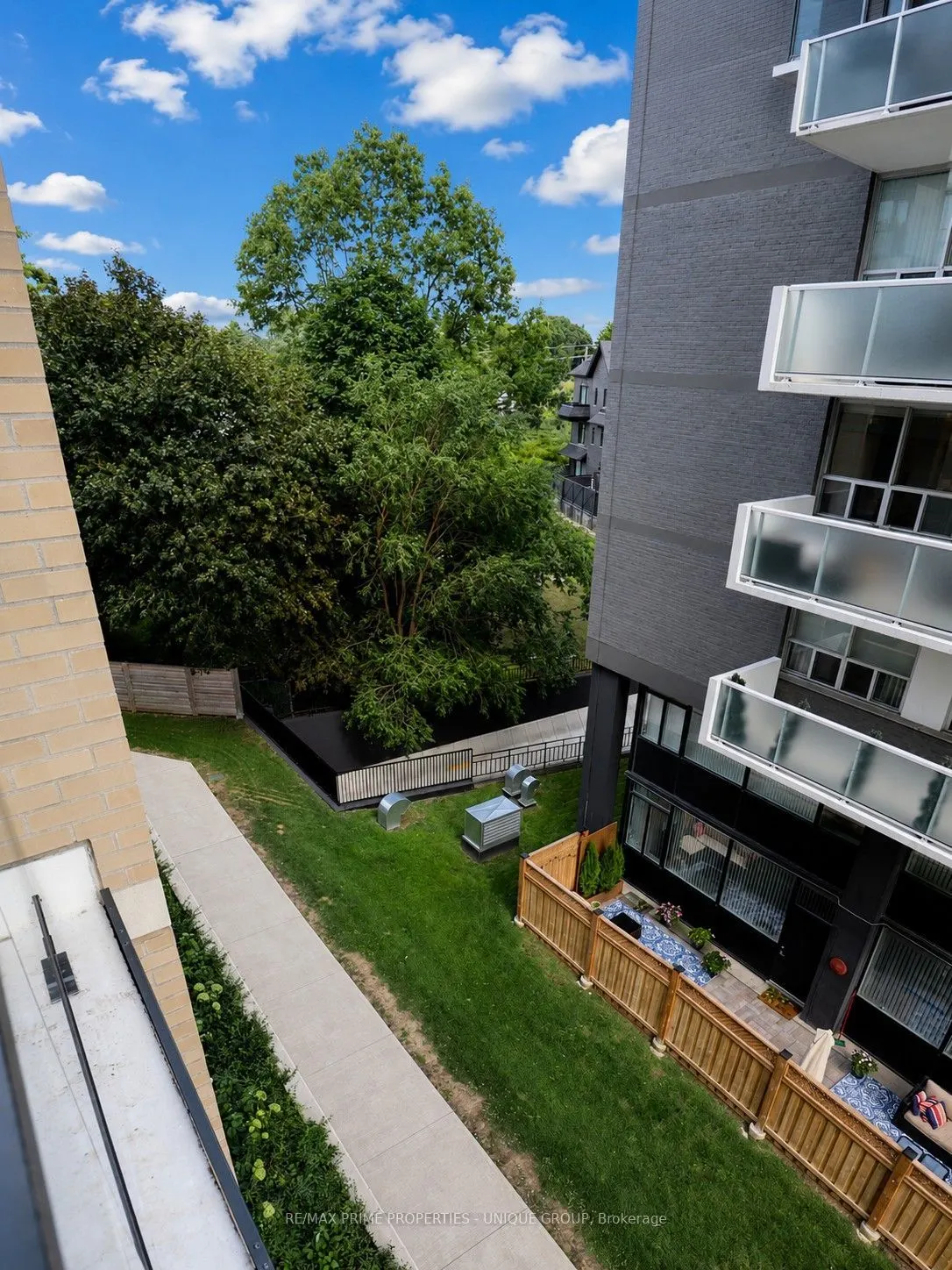 293 The Kingsway #412