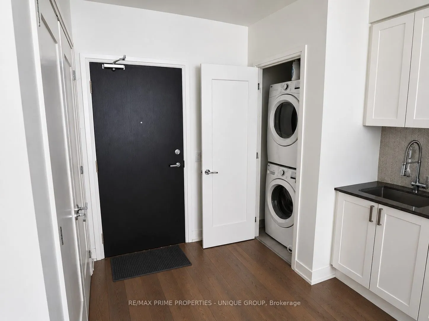 293 The Kingsway #412