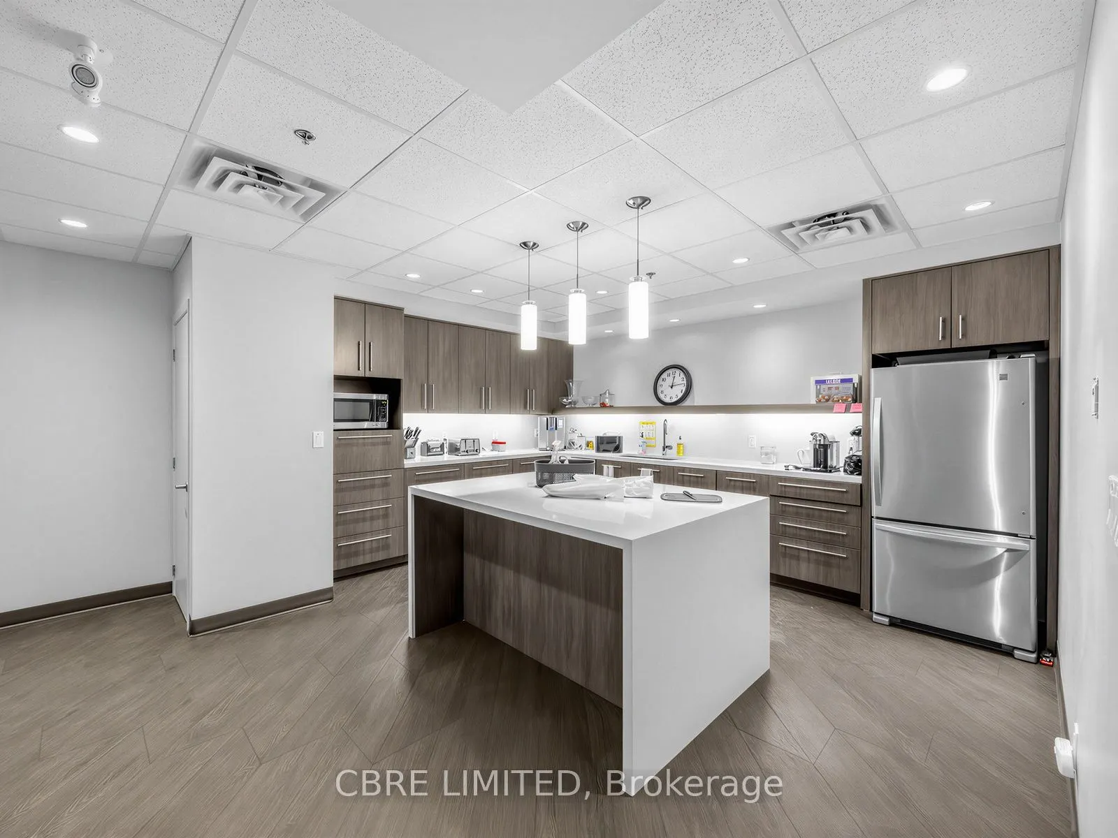 10 Queen Elizabeth Boulevard #Unit 1