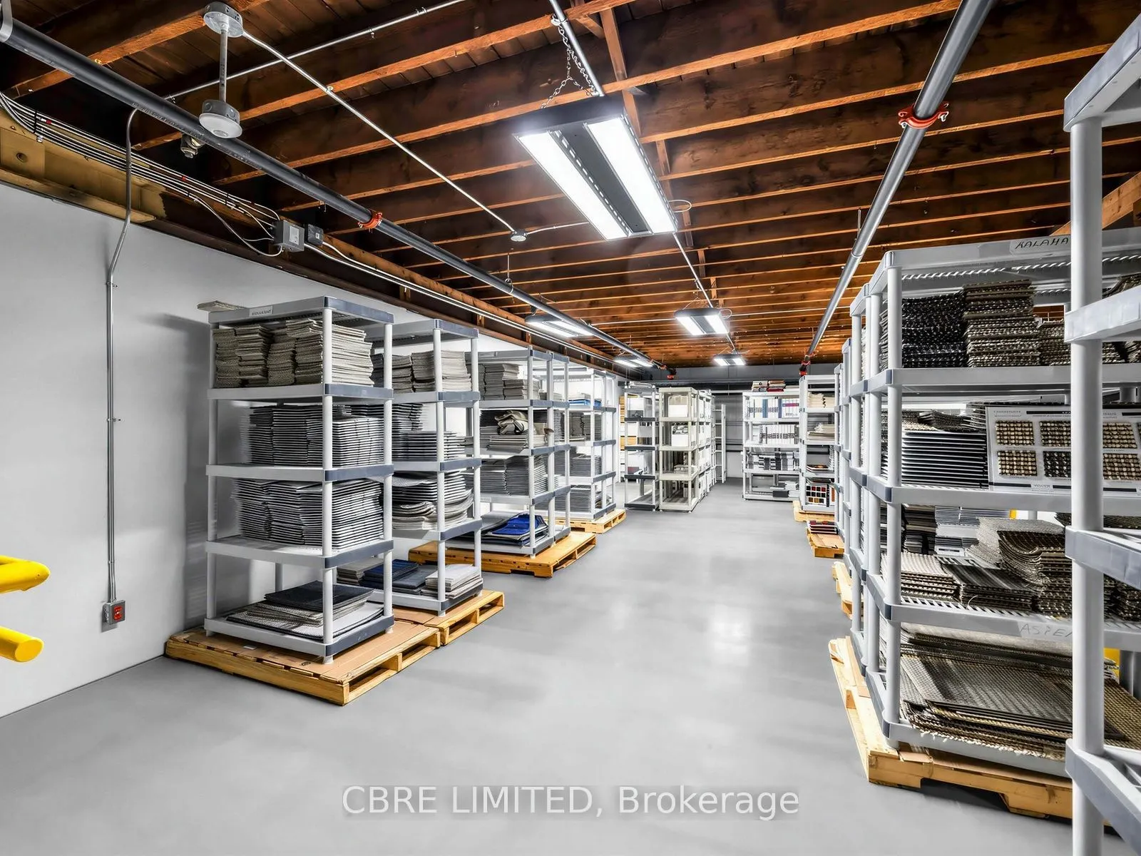 10 Queen Elizabeth Boulevard #Unit 1