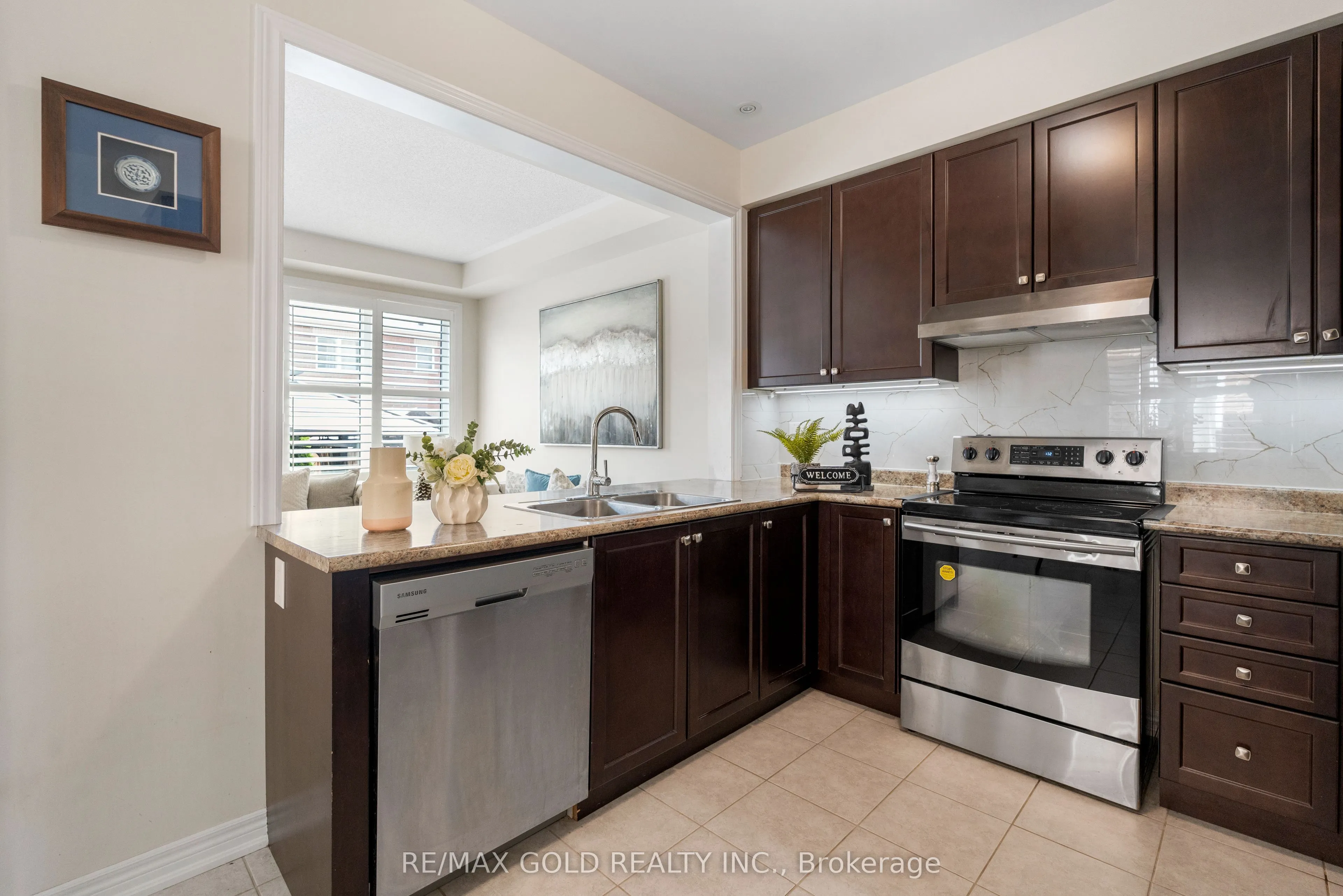 15 Antibes Drive