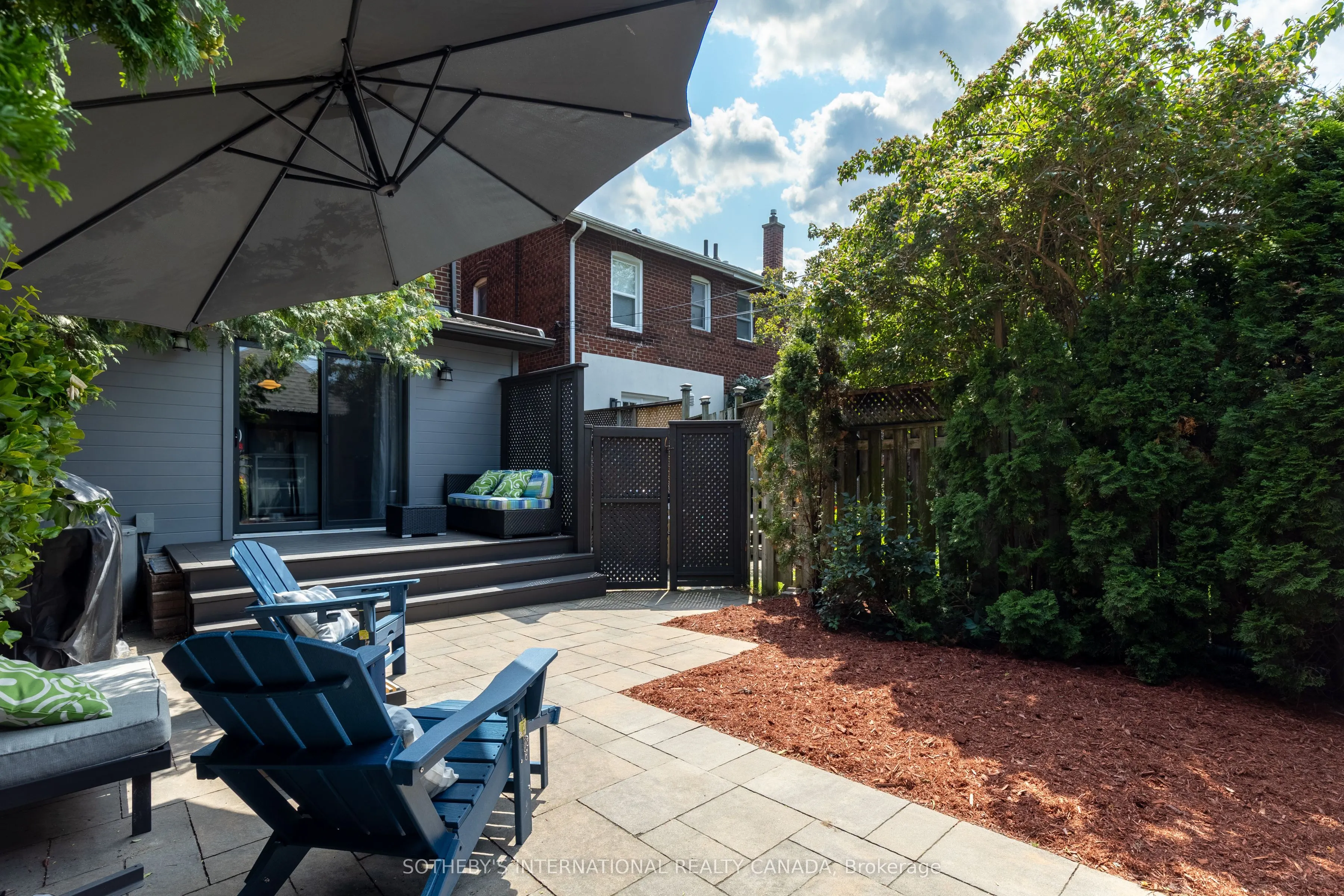 2 Rexford Road