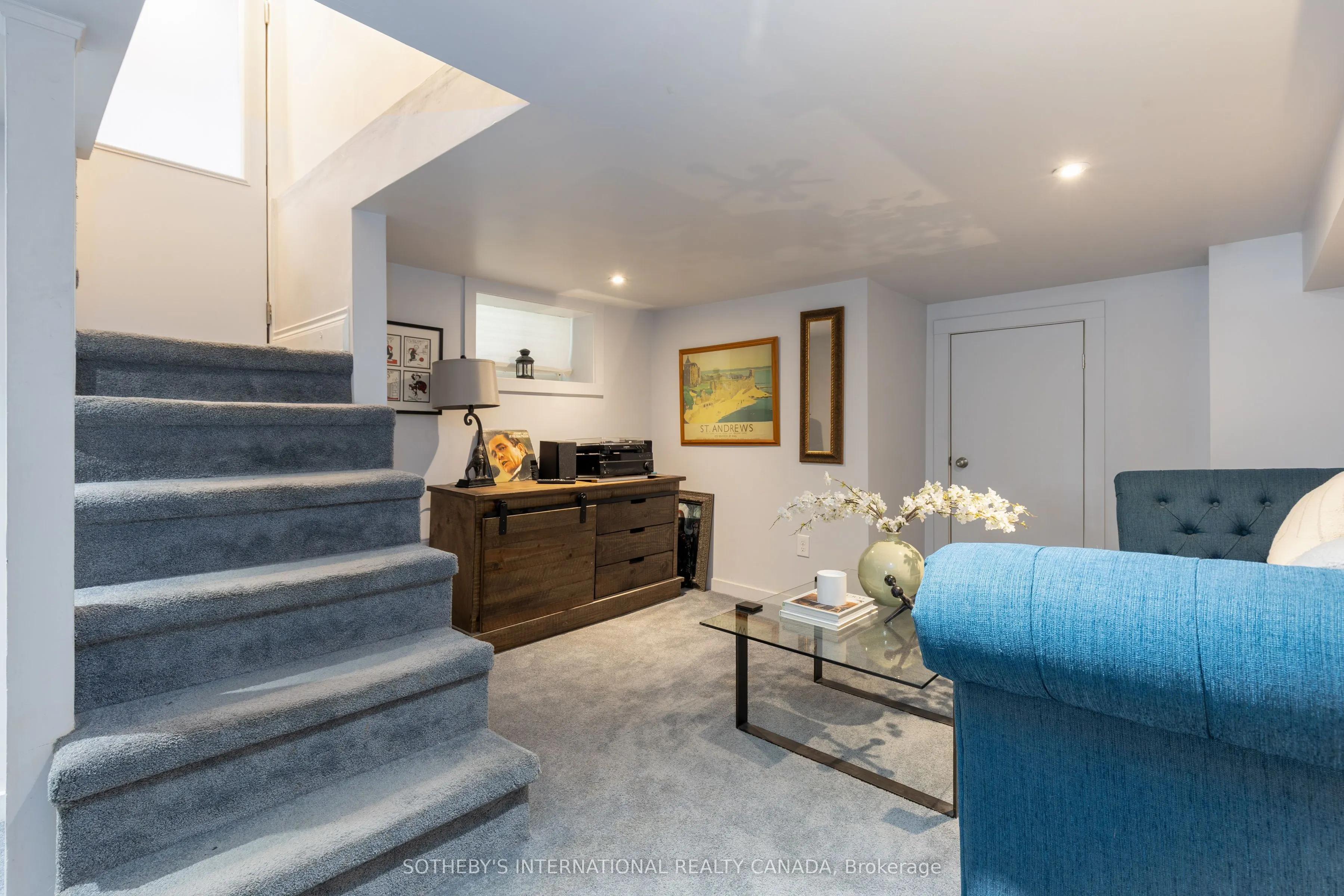 2 Rexford Road