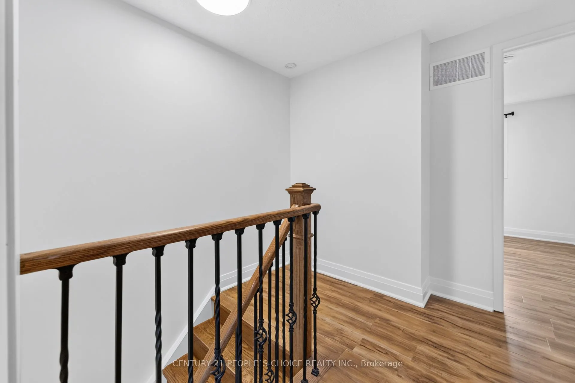 658 Galloway Crescent