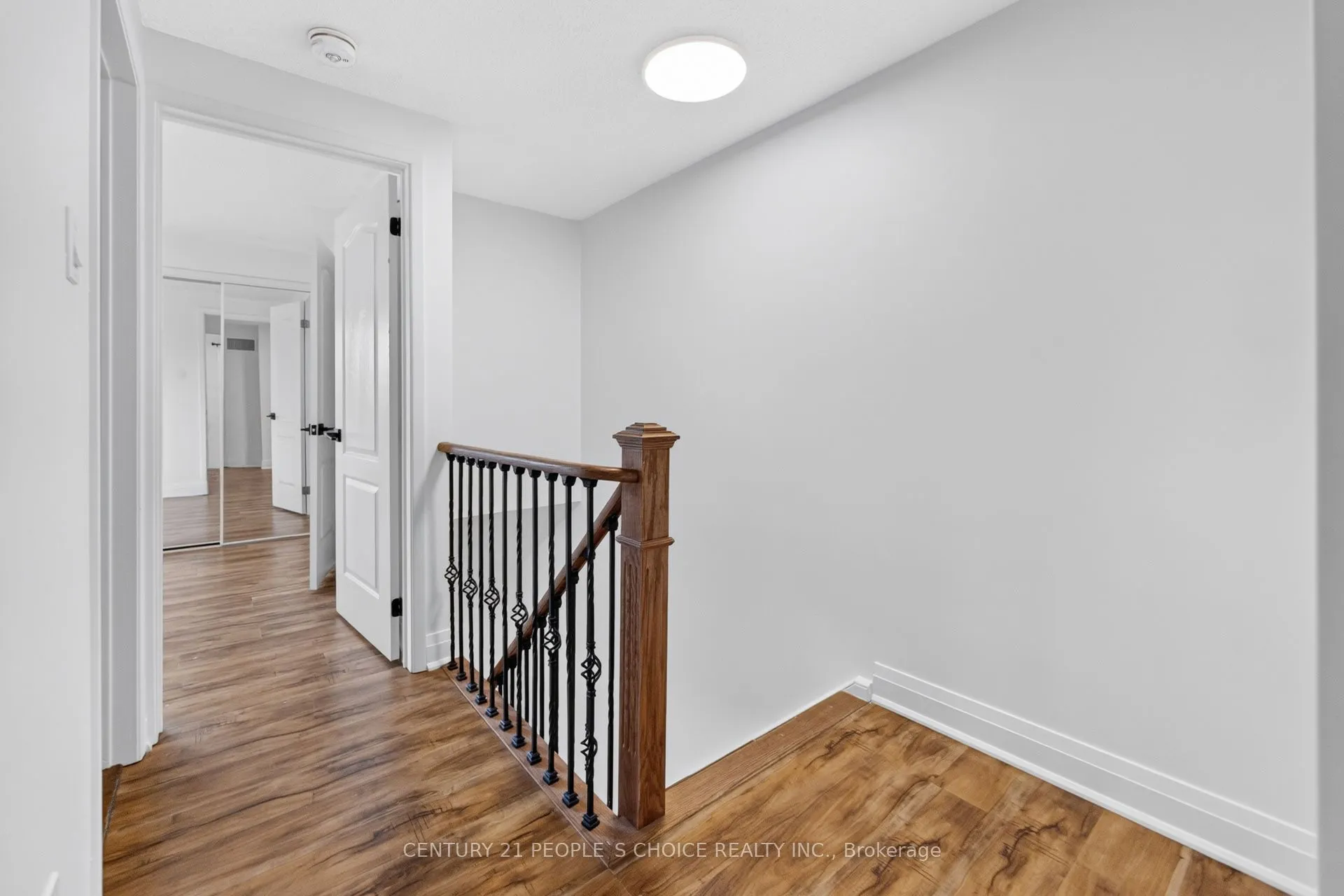 658 Galloway Crescent