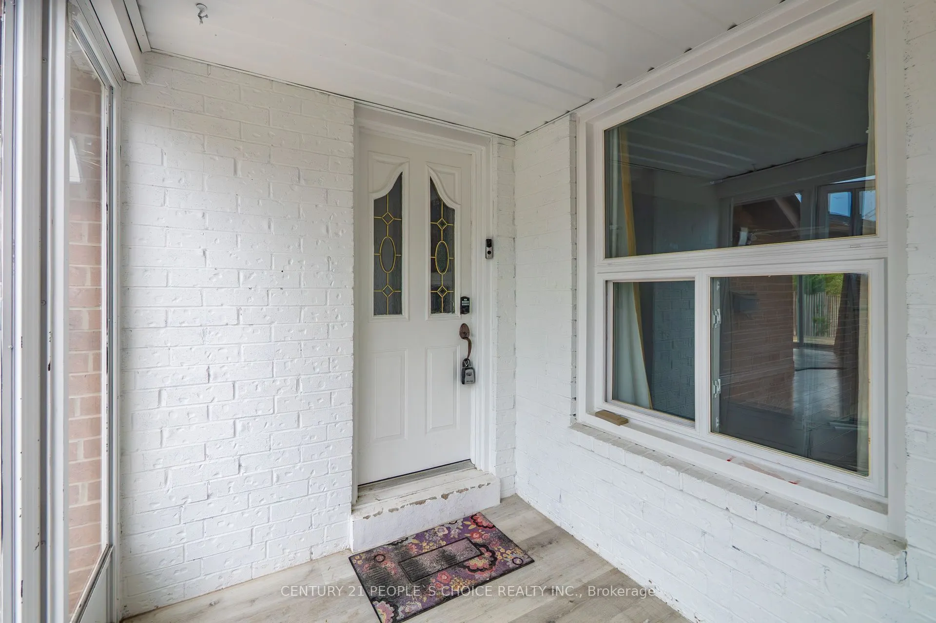 658 Galloway Crescent