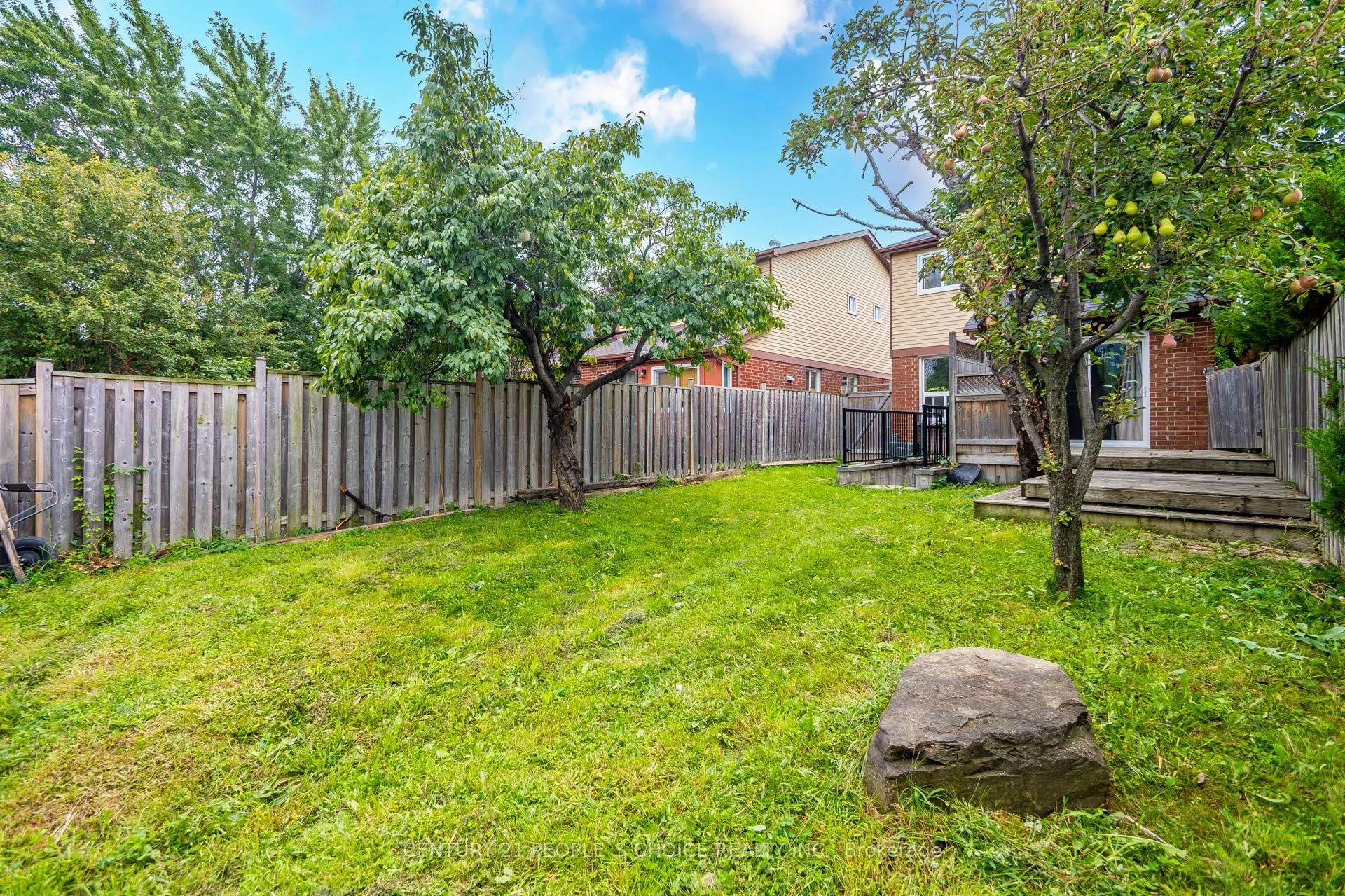658 Galloway Crescent