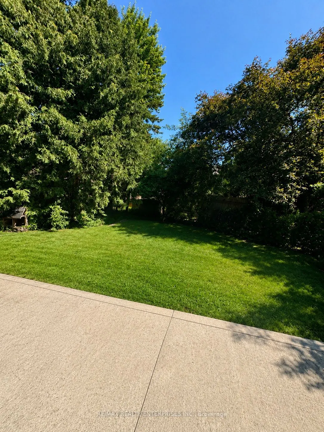 3446 Ash Row Crescent N