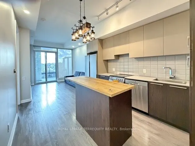 4208 Dundas Street W #610