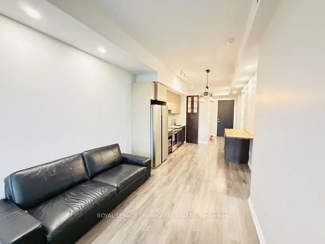 4208 Dundas Street W #610