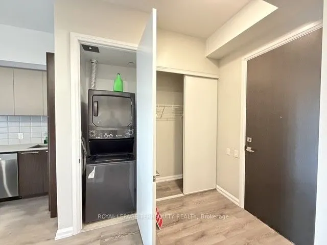 4208 Dundas Street W #610