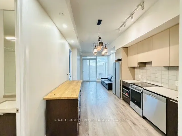 4208 Dundas Street W #610