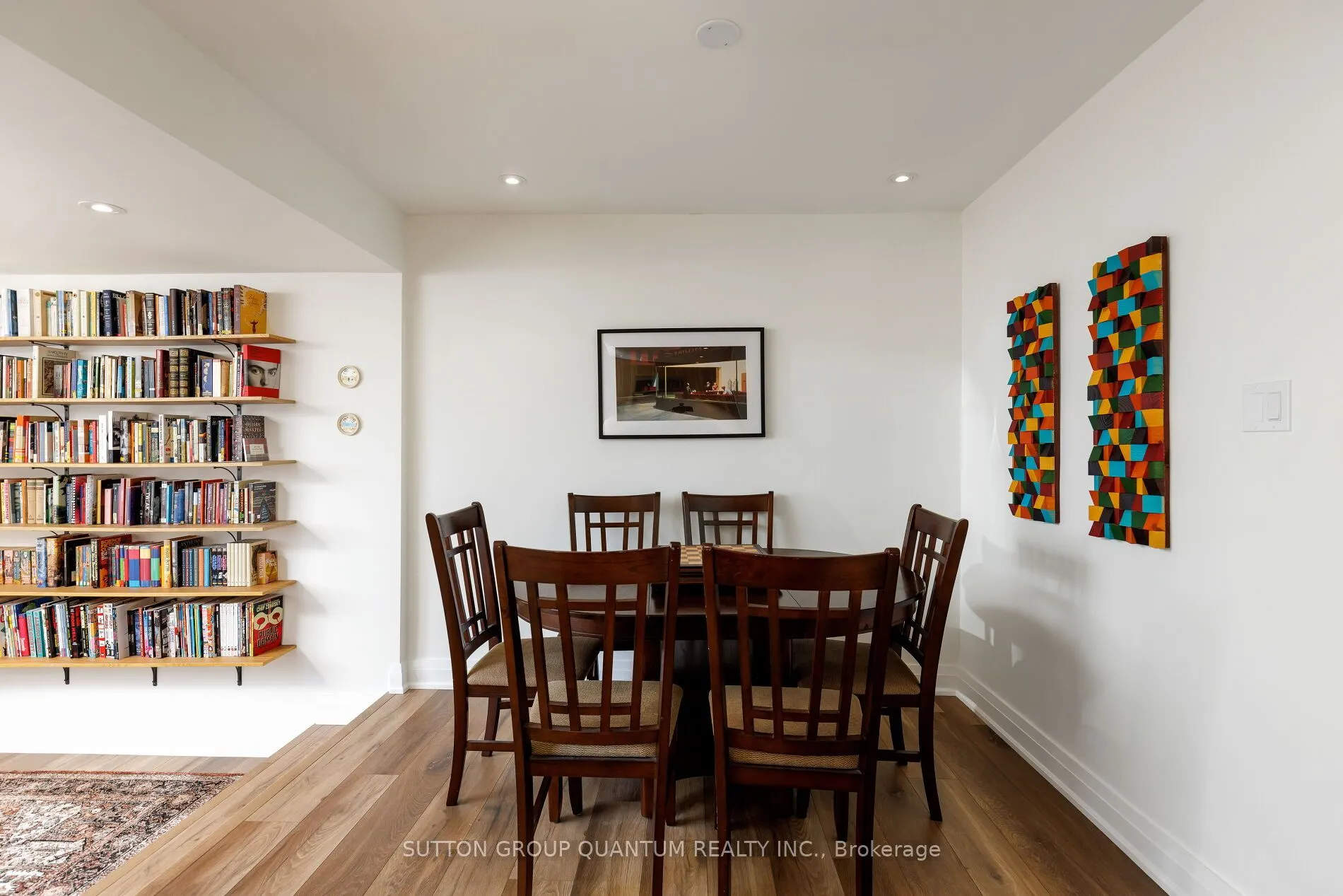 15 Elizabeth Street N #401