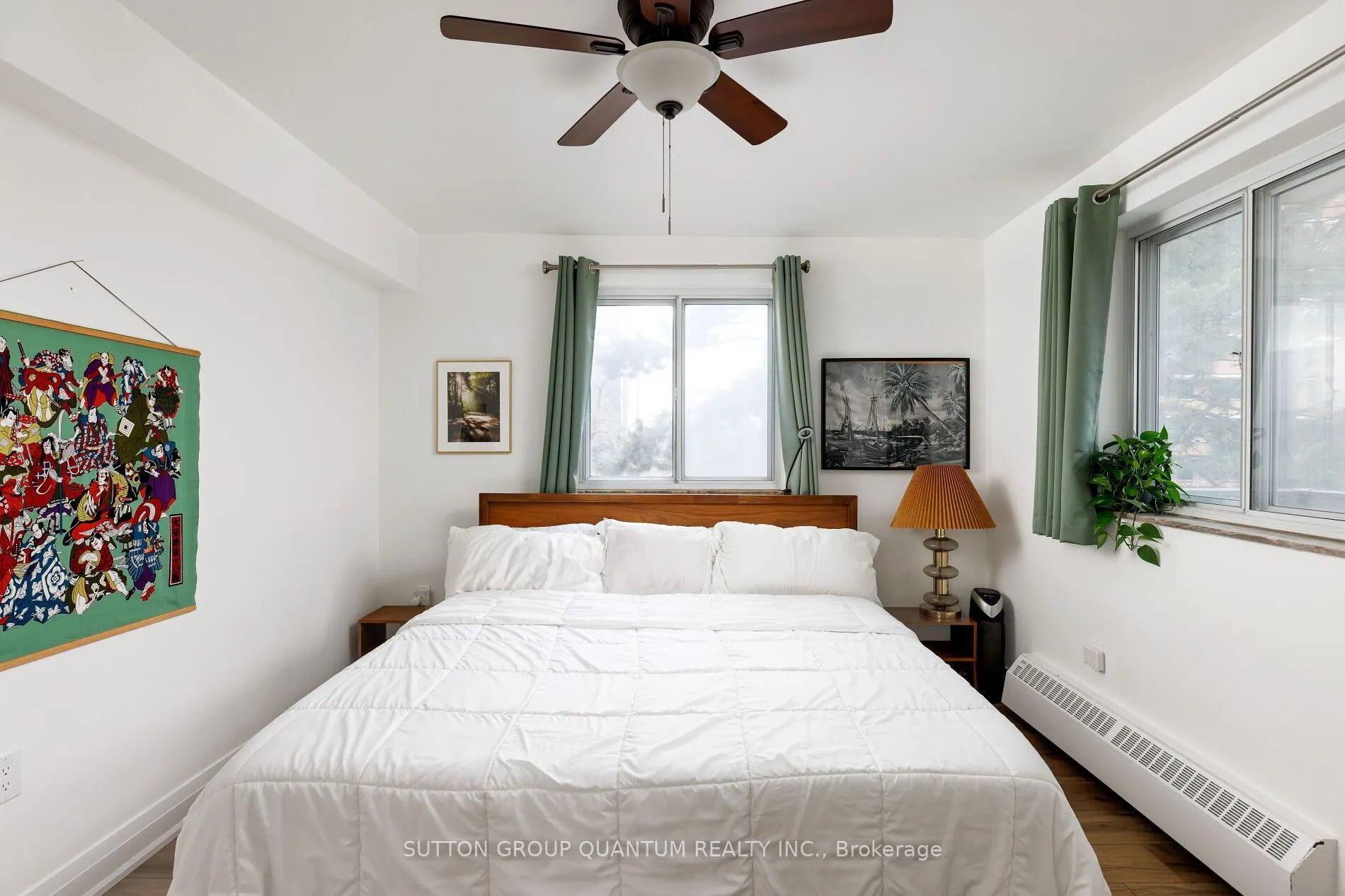 15 Elizabeth Street N #401