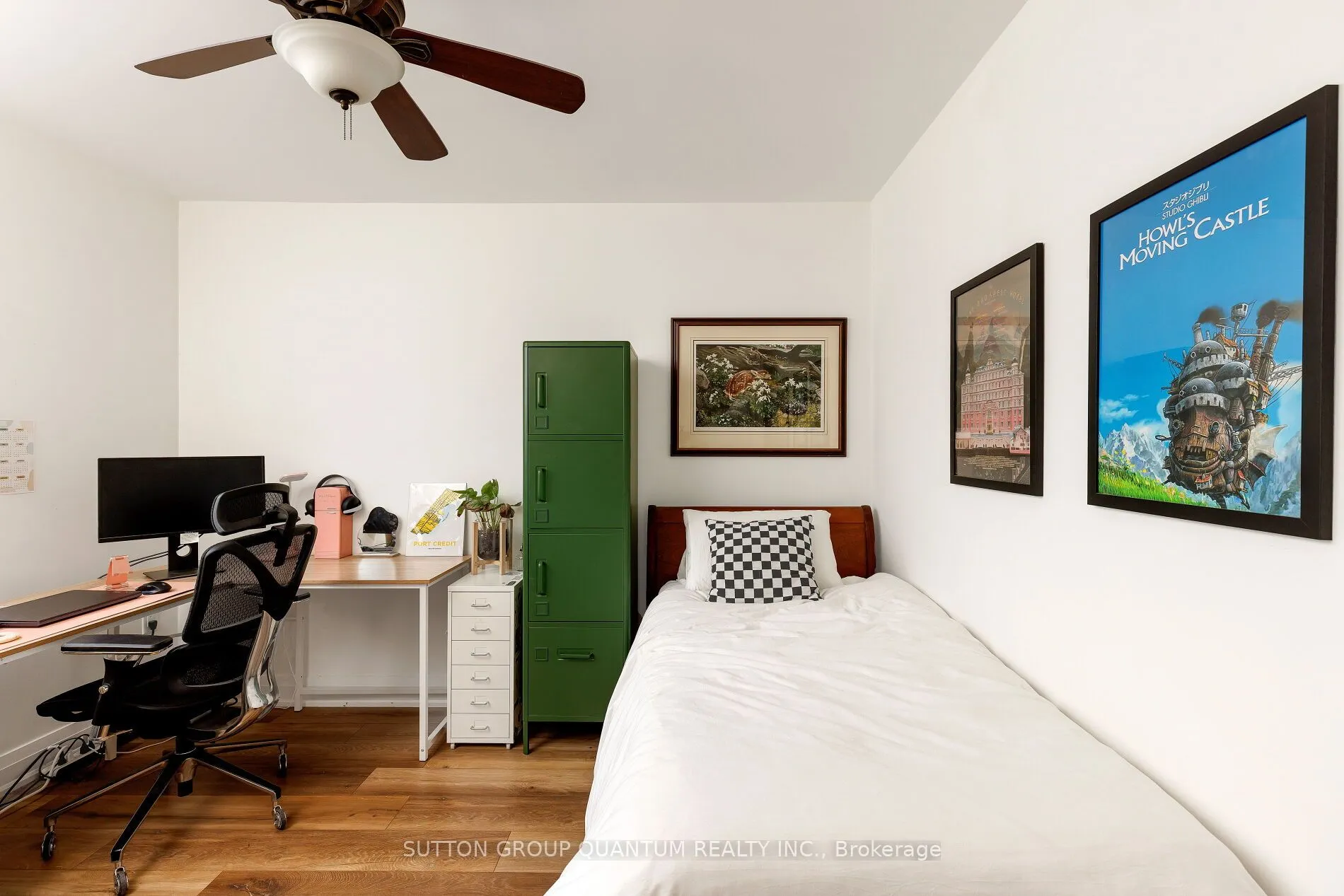 15 Elizabeth Street N #401