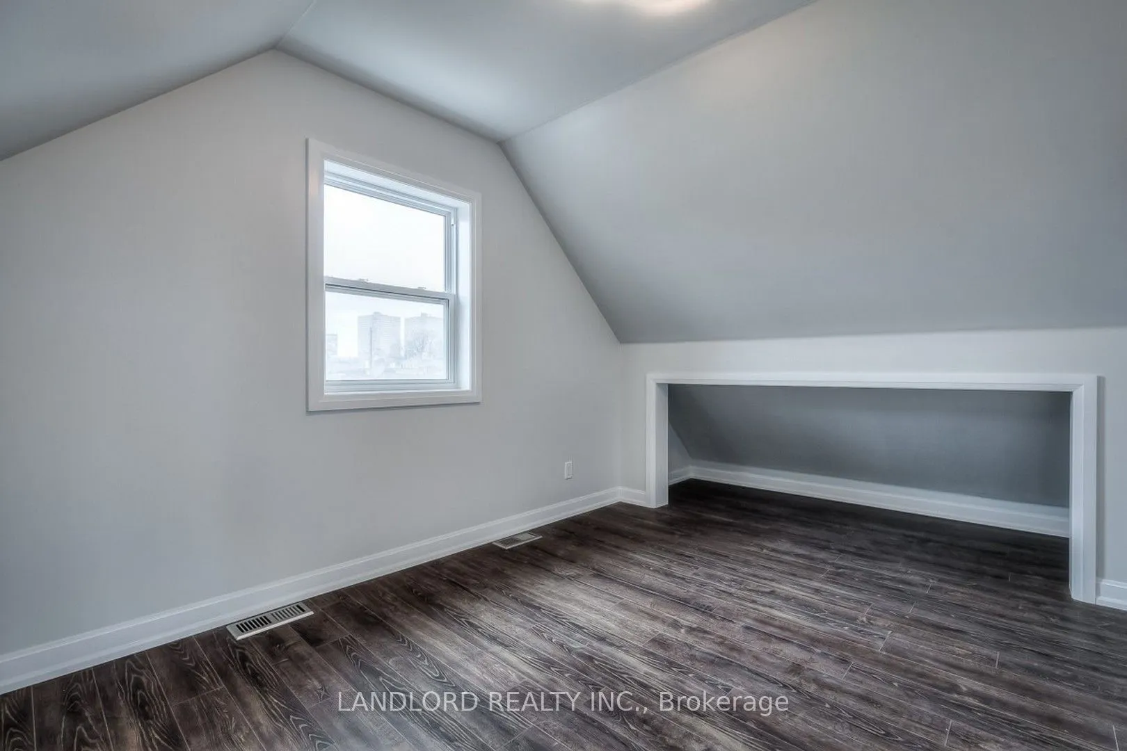 82 Parkway Avenue