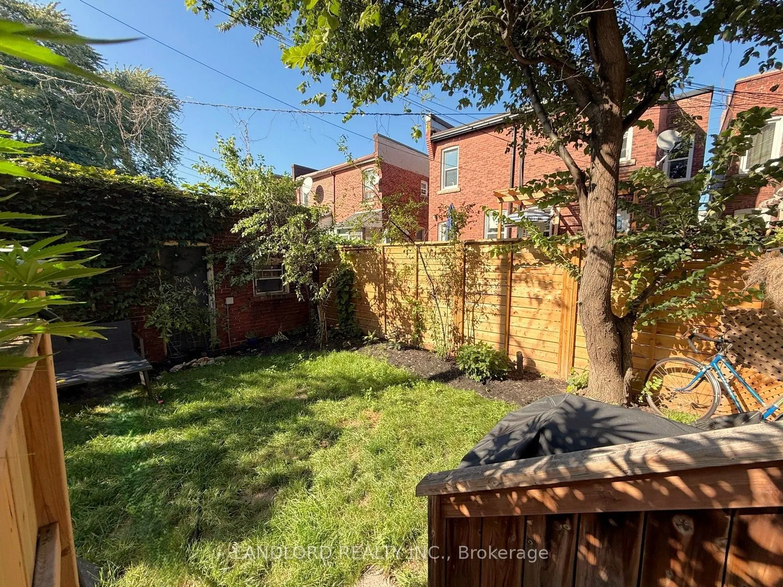82 Parkway Avenue