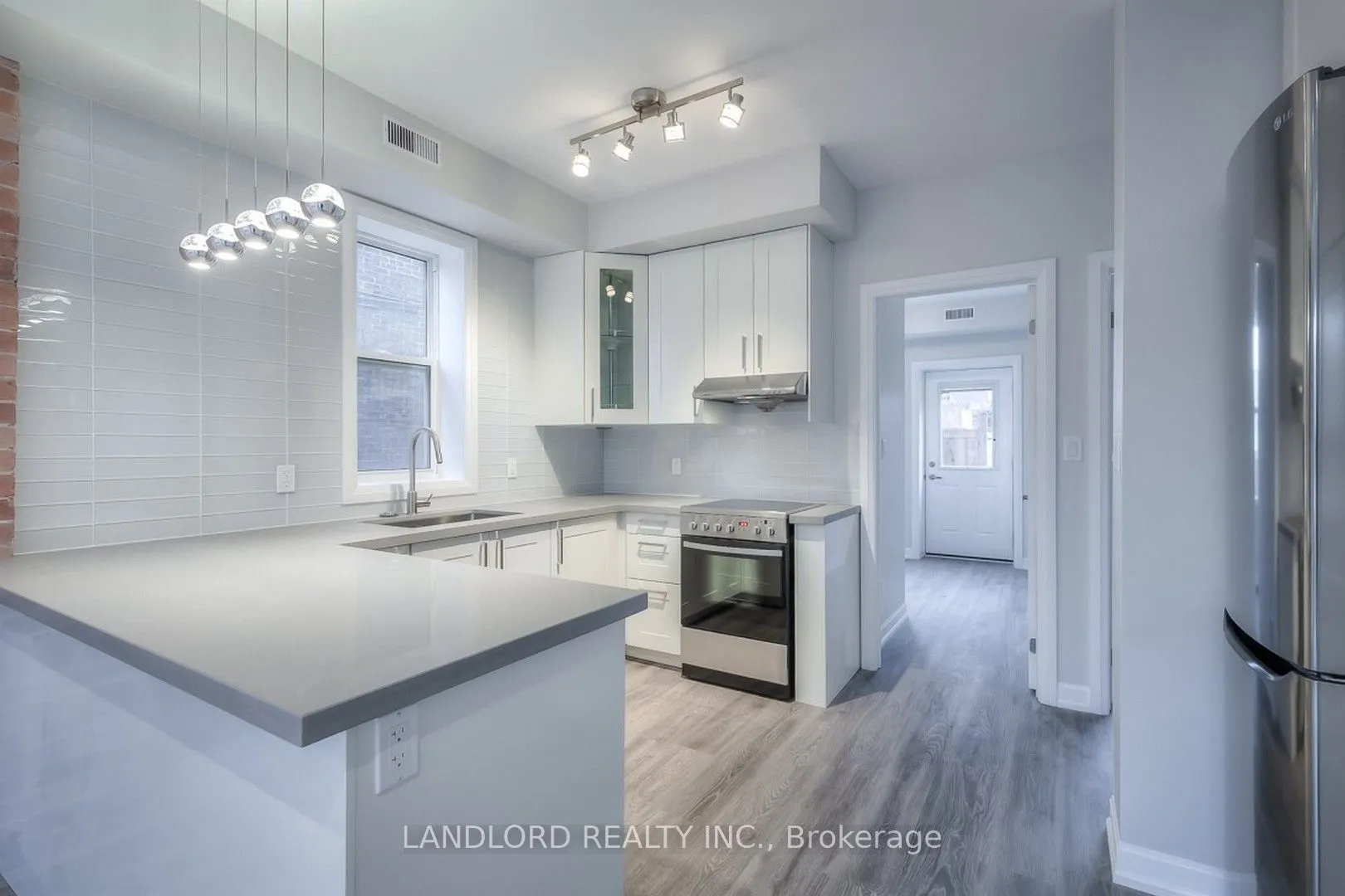 82 Parkway Avenue