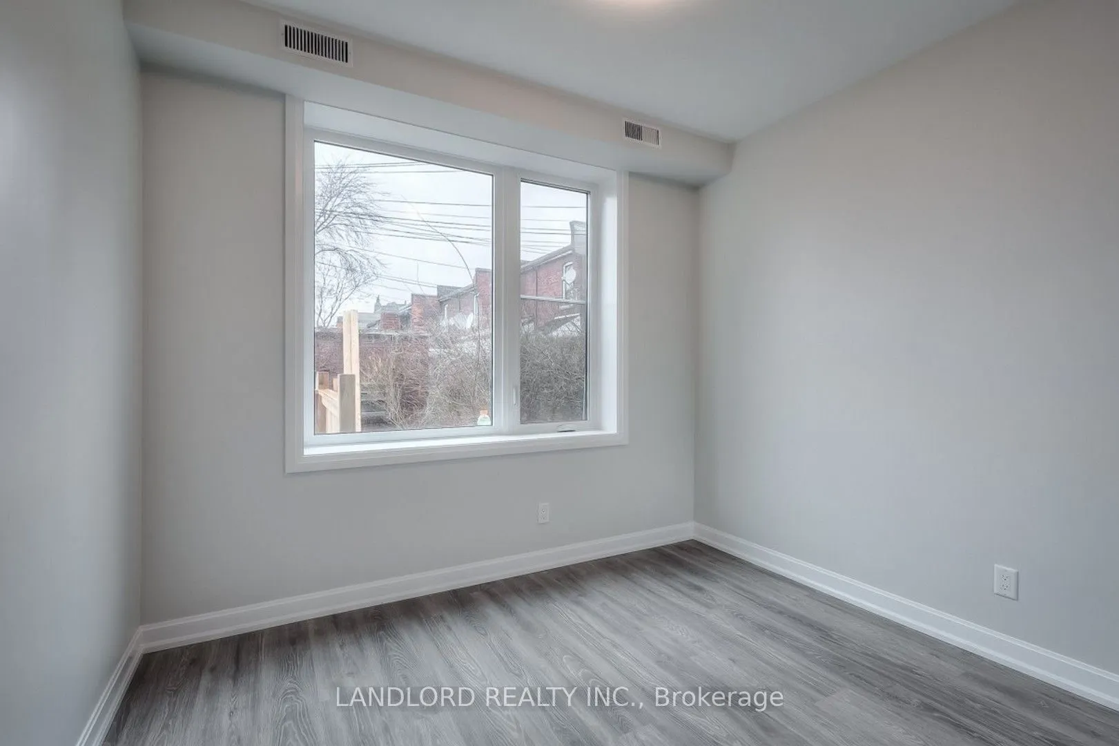 82 Parkway Avenue