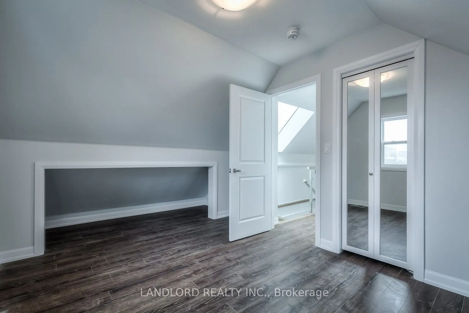 82 Parkway Avenue
