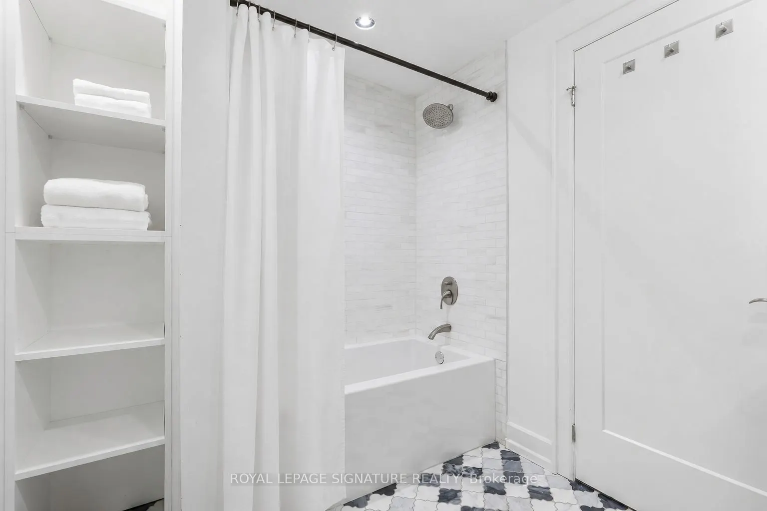 3035 Saracen Court
