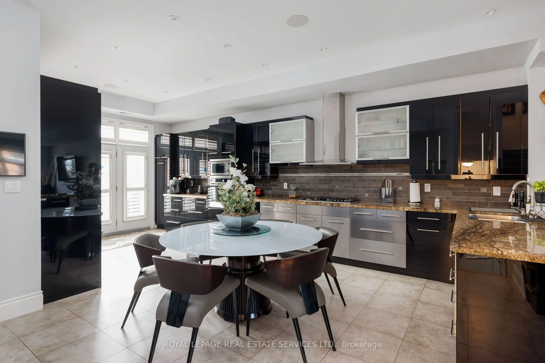 120 Bronte Road #7