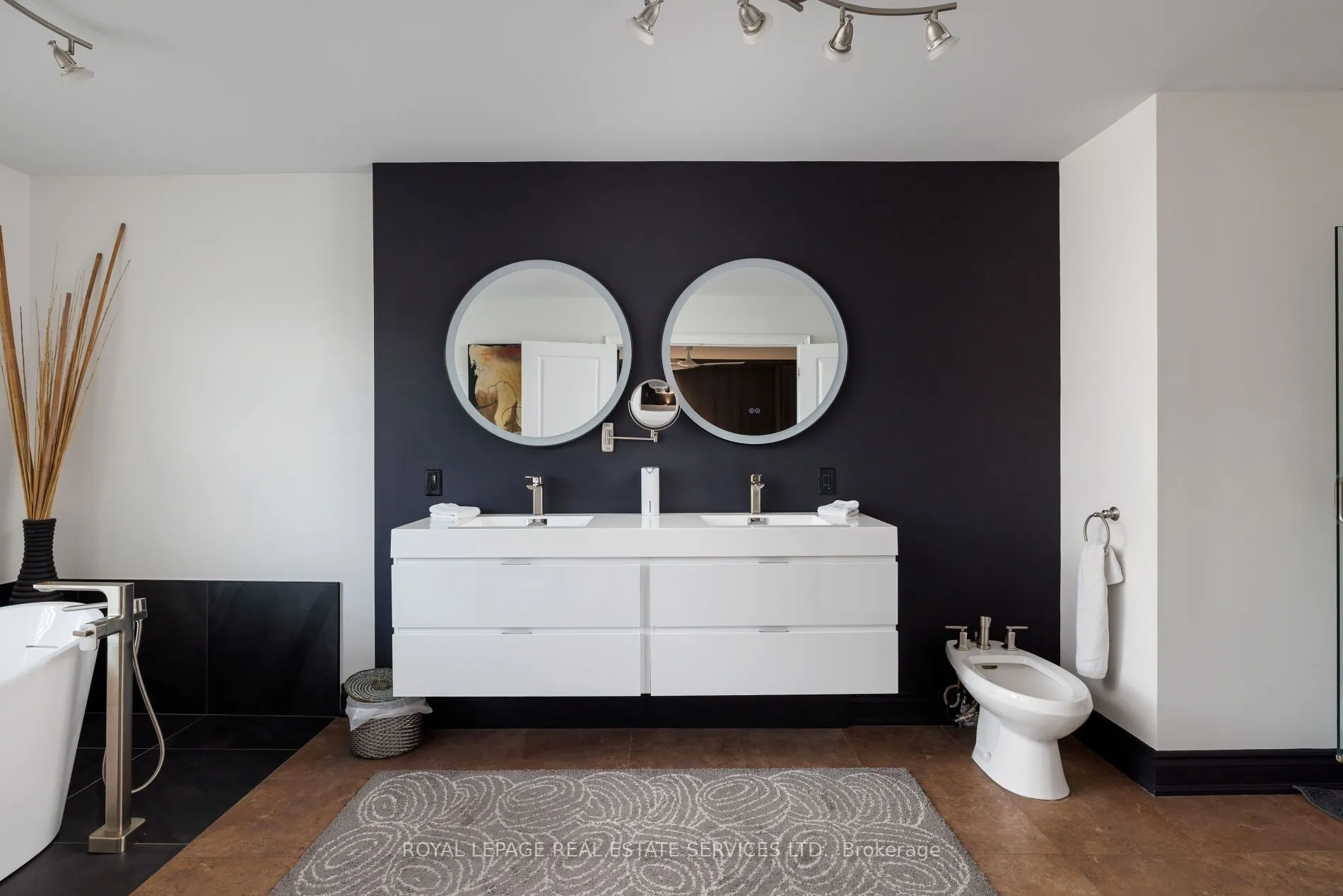 120 Bronte Road #7