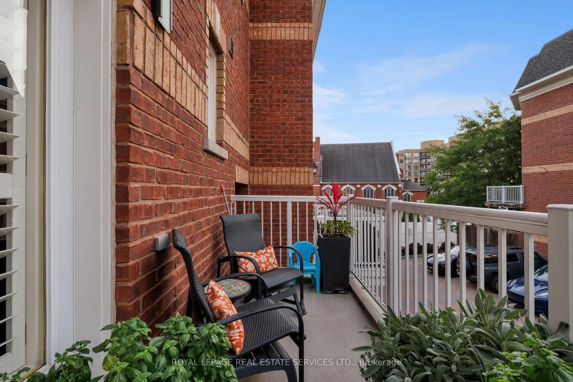 120 Bronte Road #7