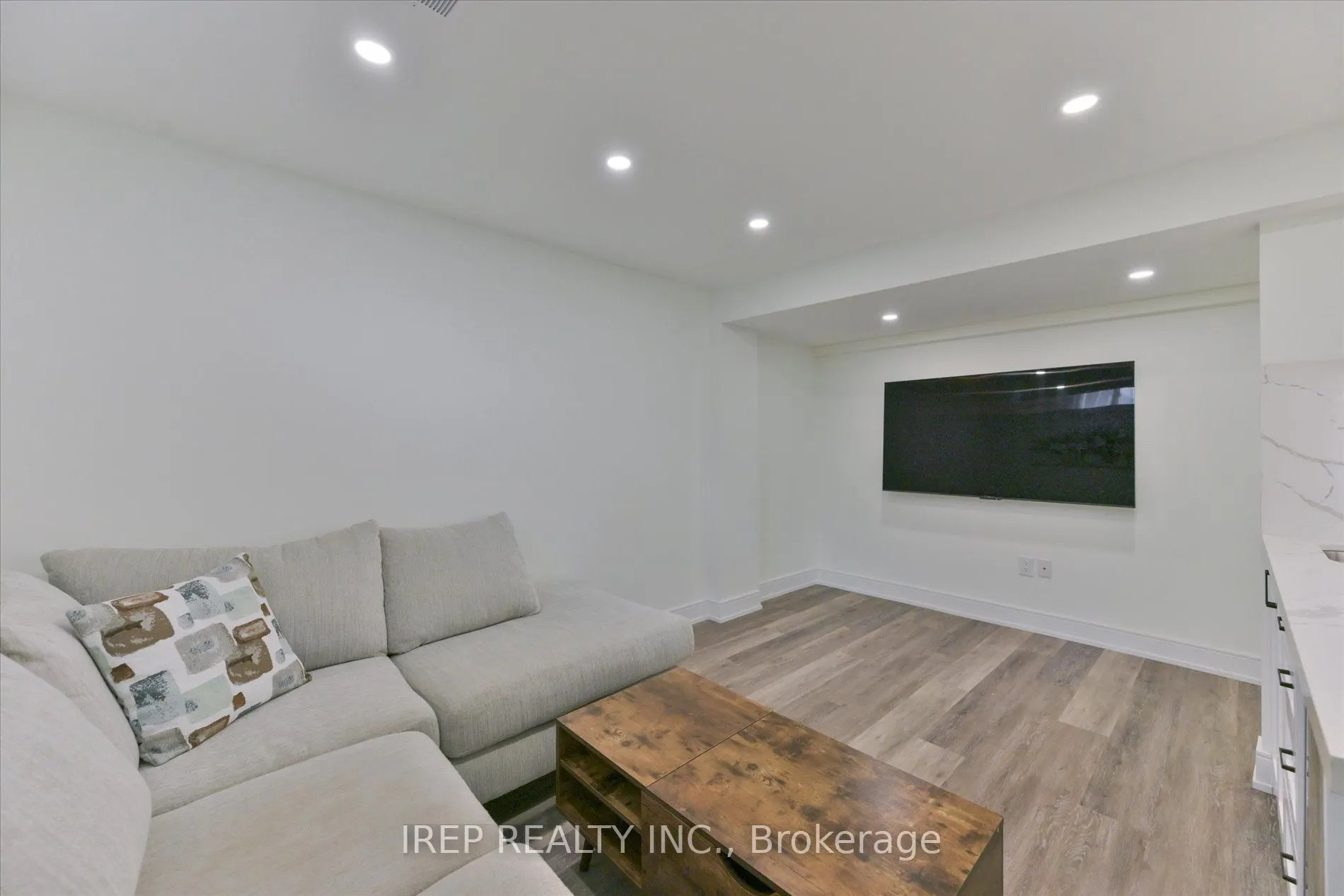 1055 Shawnmarr Road #43